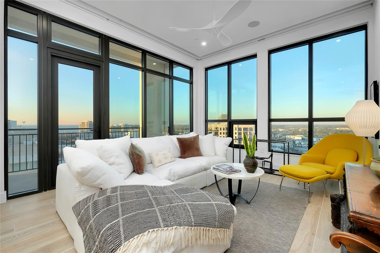 THE DEMARCAY - Residential