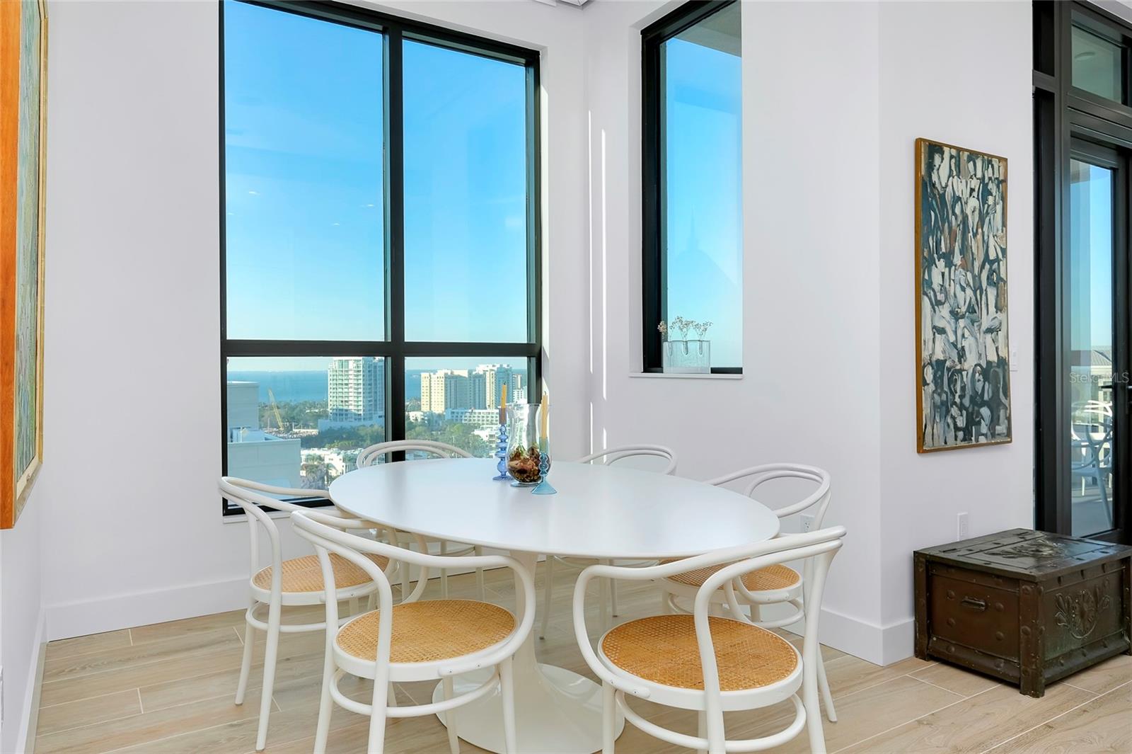 THE DEMARCAY - Residential