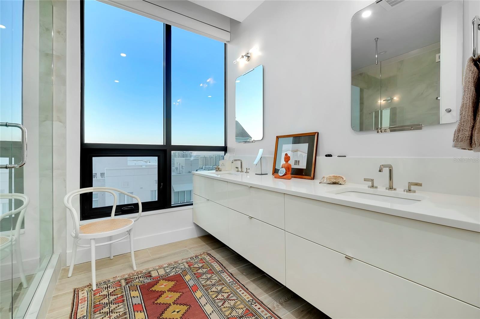 THE DEMARCAY - Residential