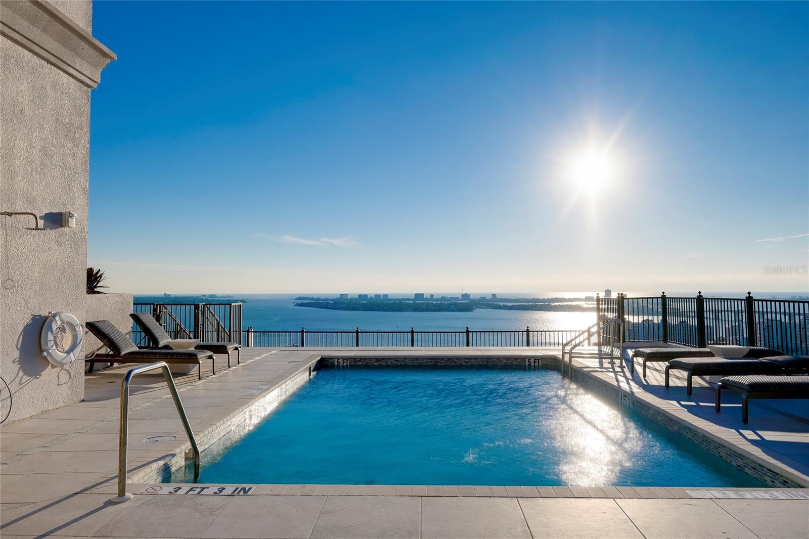 THE DEMARCAY - Residential