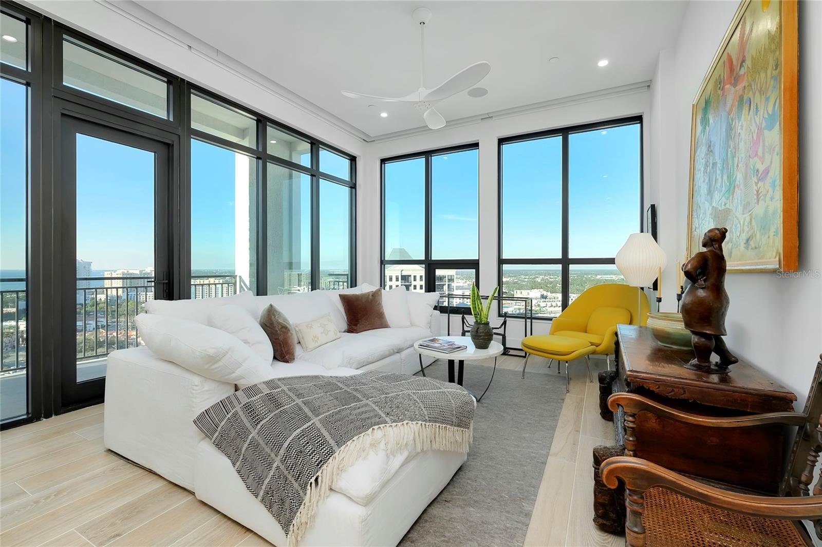 THE DEMARCAY - Residential