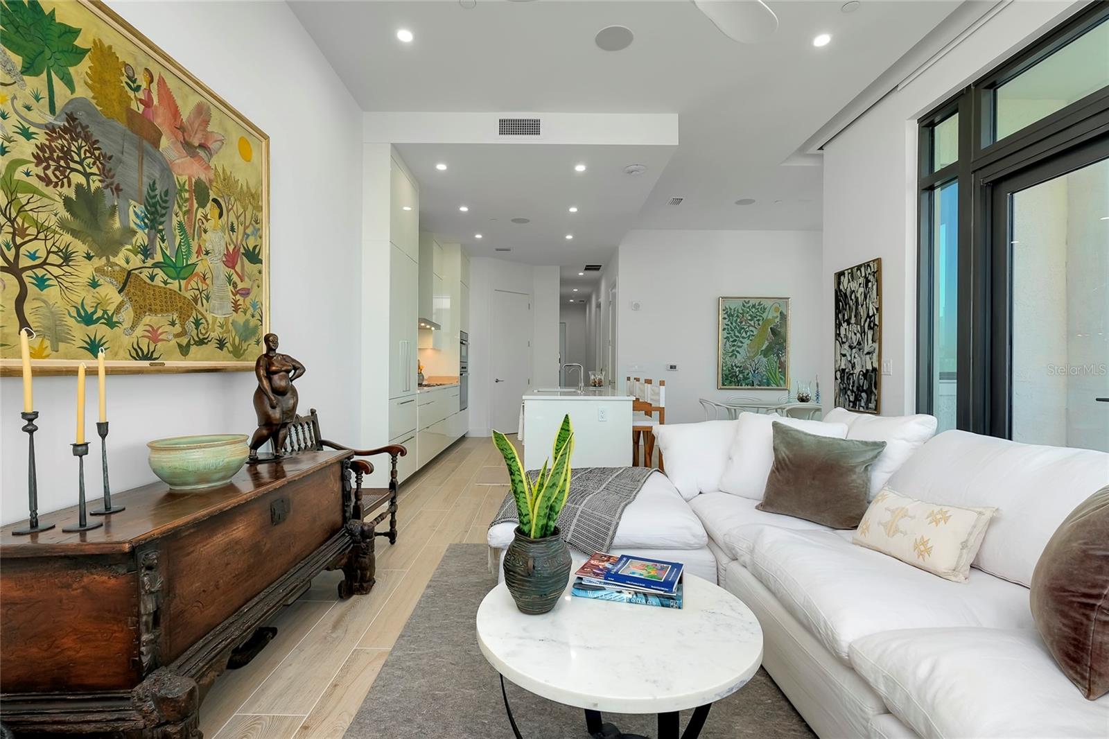 THE DEMARCAY - Residential