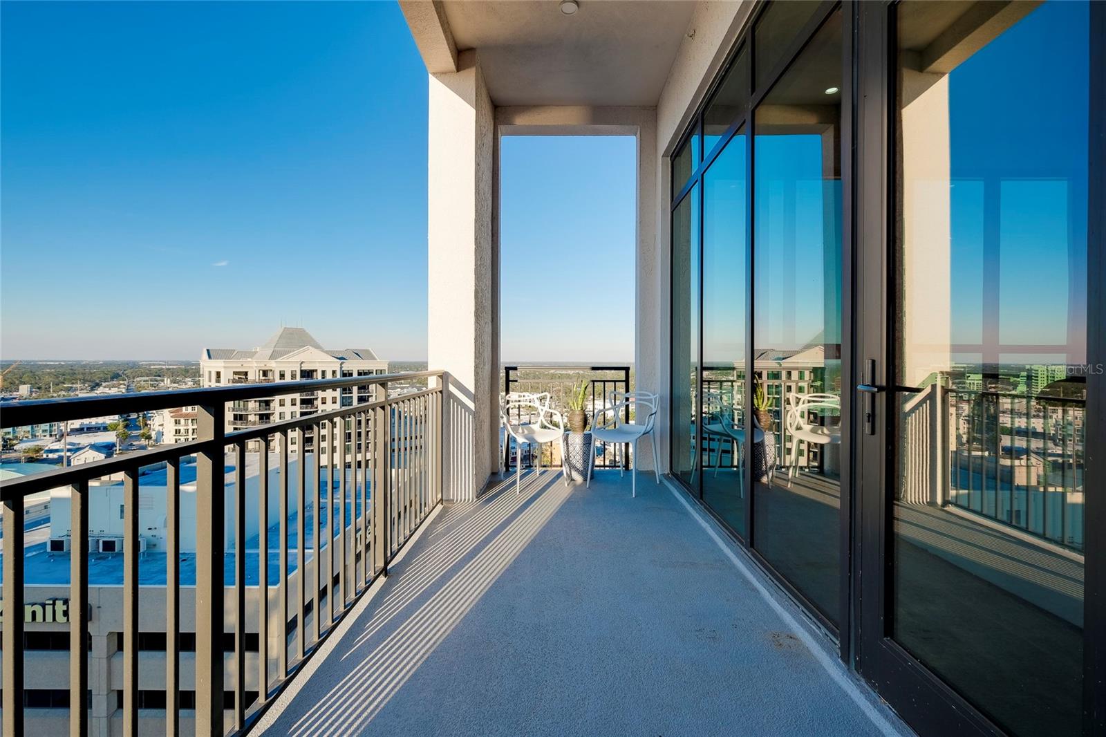 THE DEMARCAY - Residential