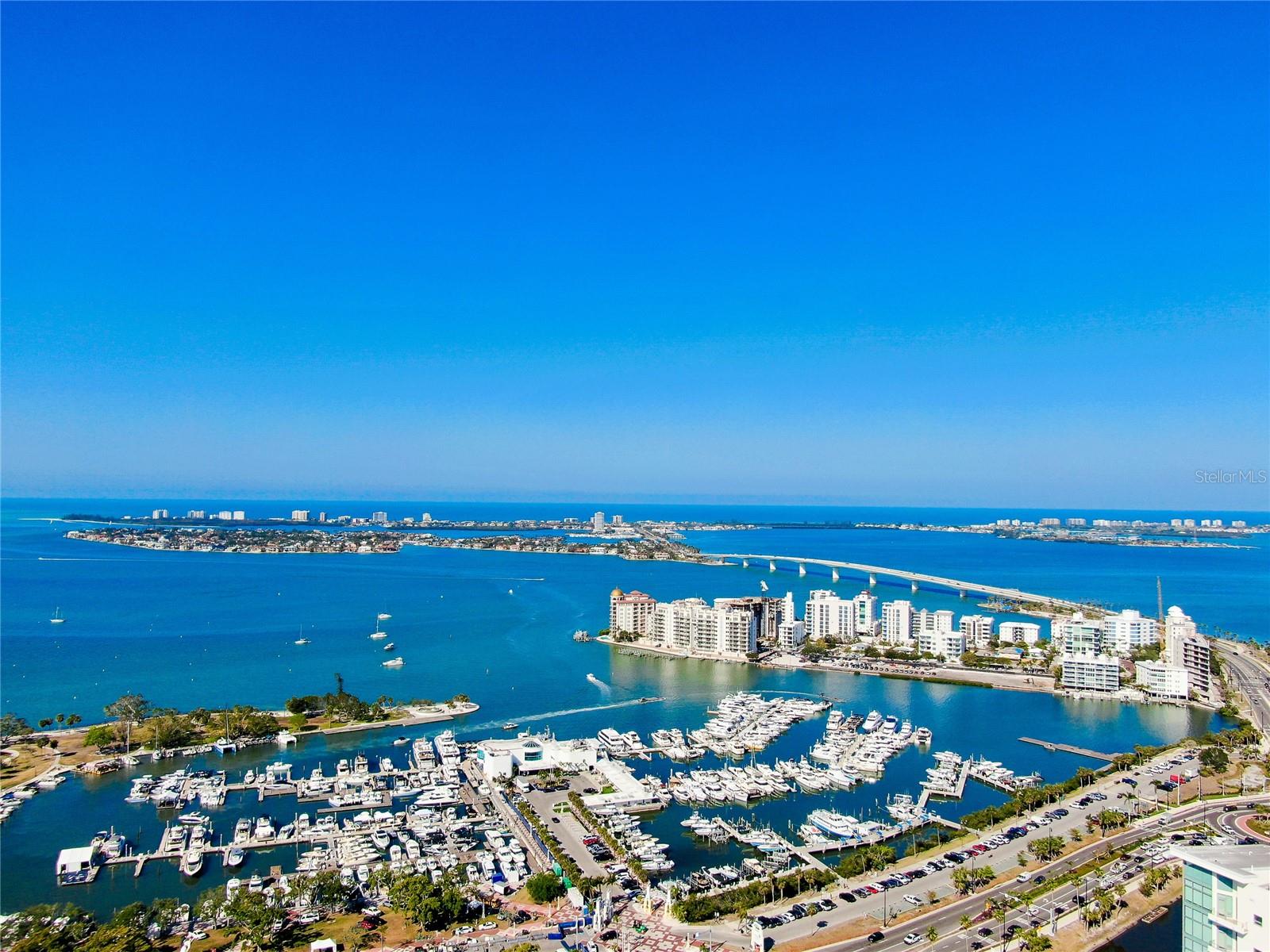 THE DEMARCAY - Residential