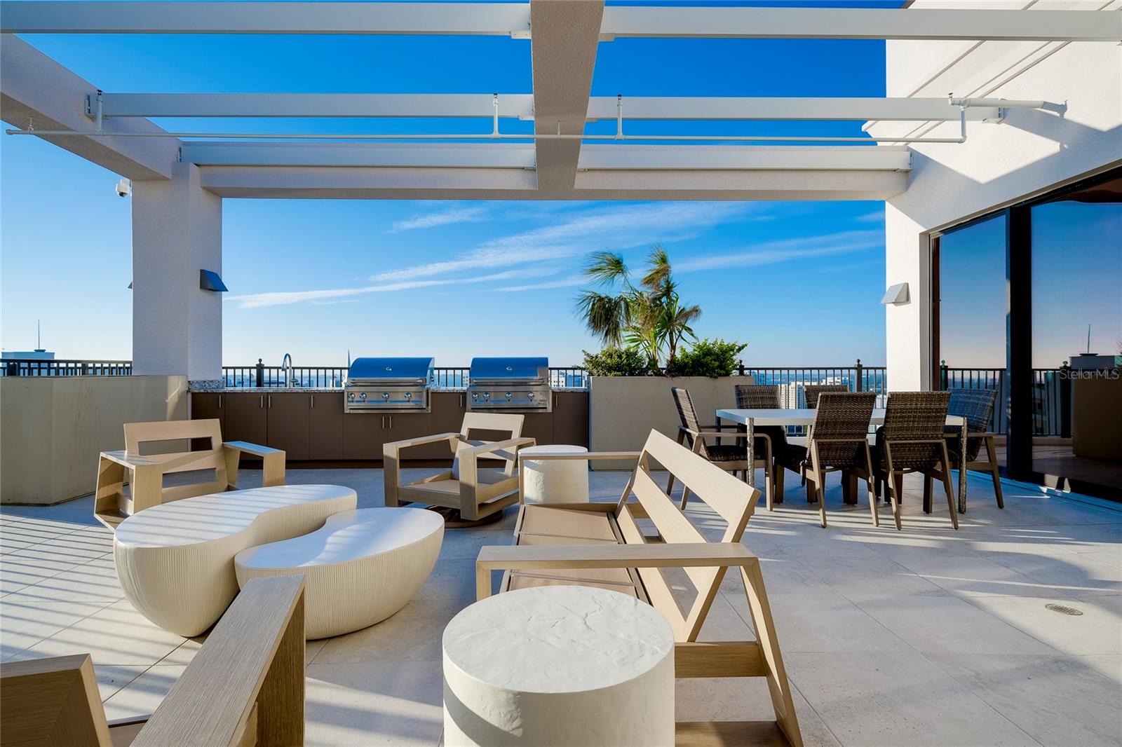 THE DEMARCAY - Residential