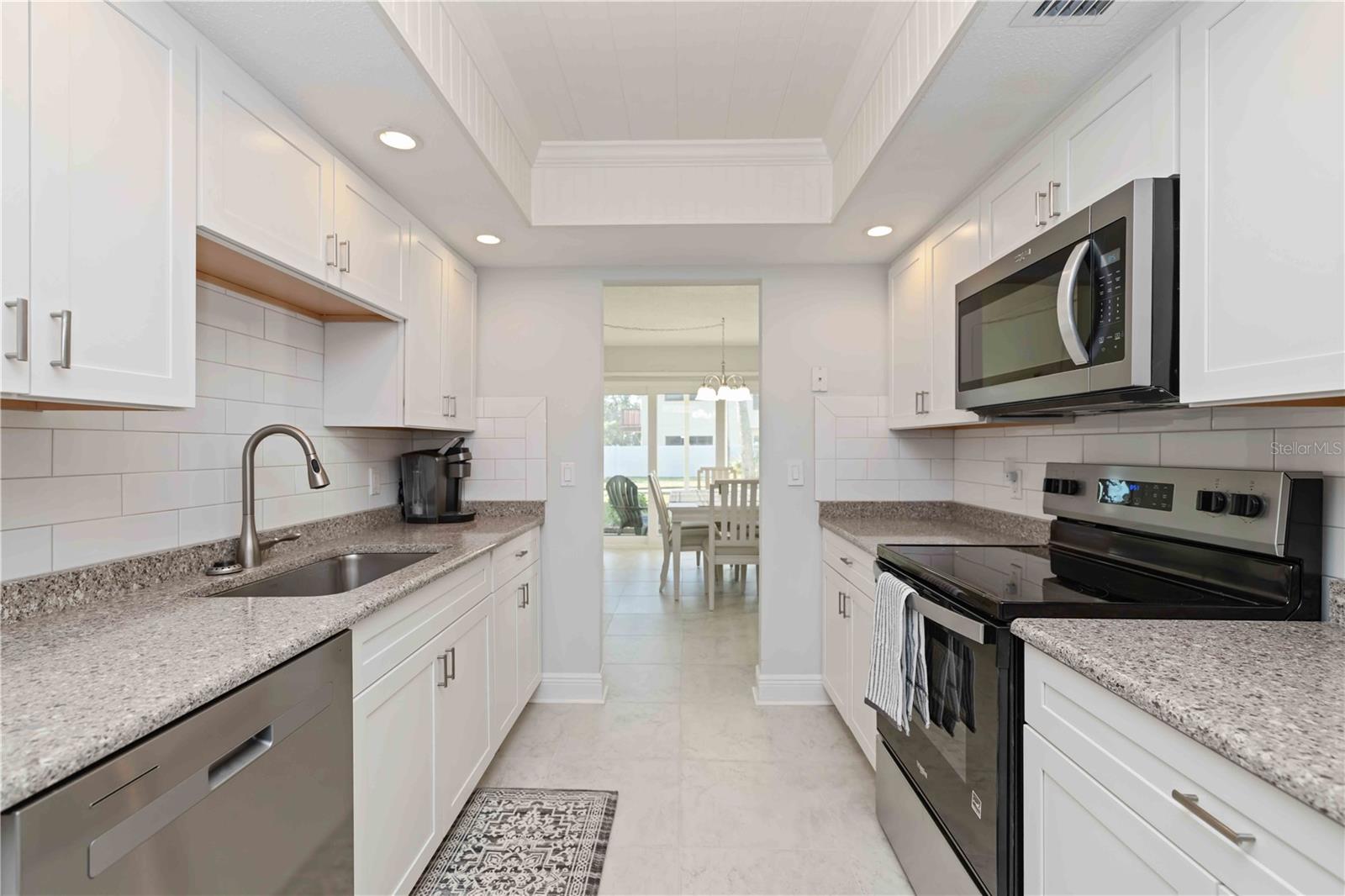 LYONS COVE - Residential