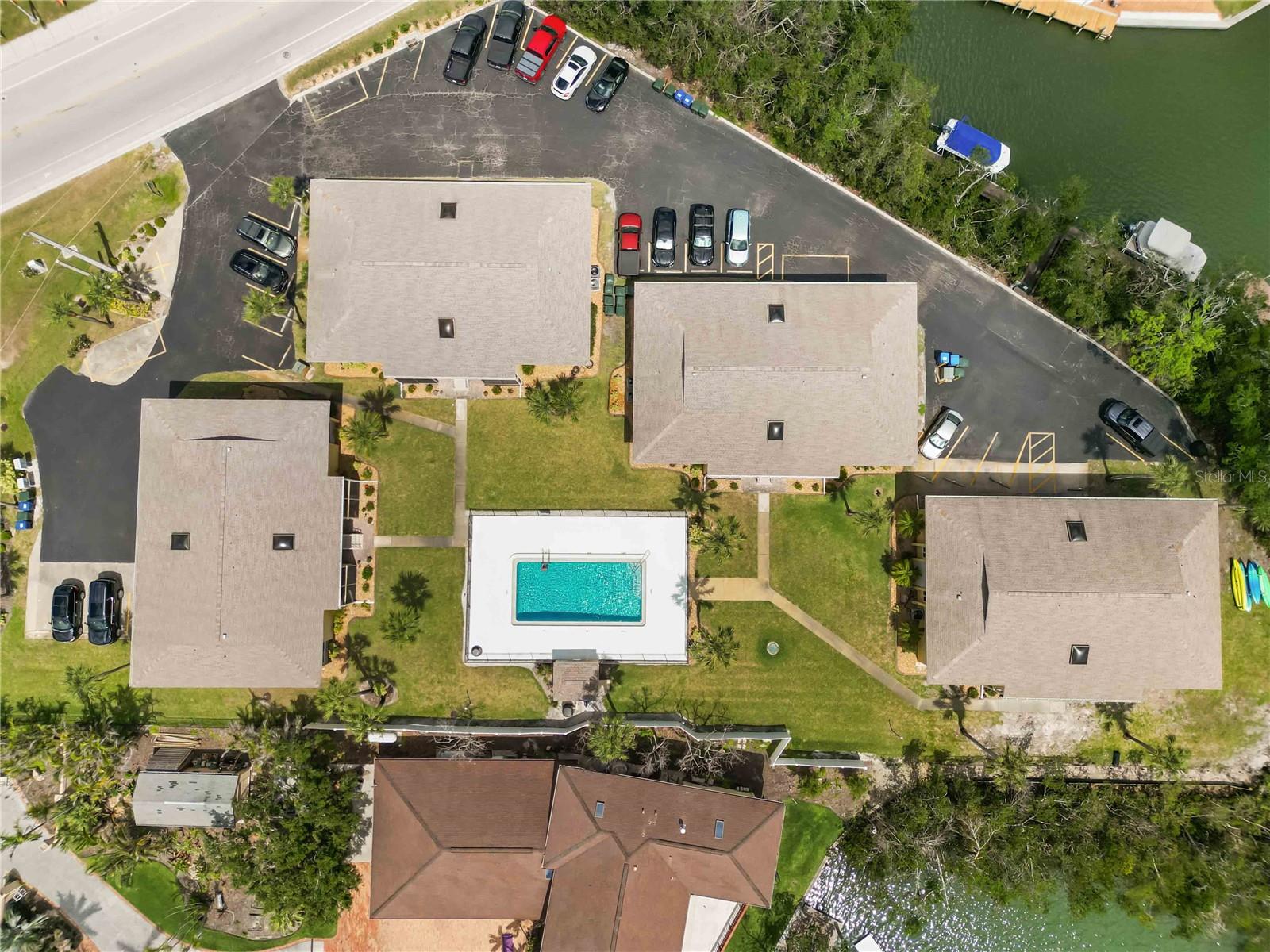 LYONS COVE - Residential