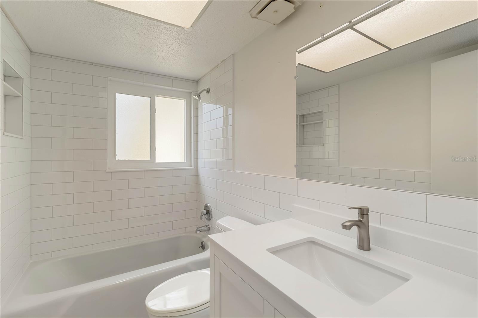 LYONS COVE - Residential