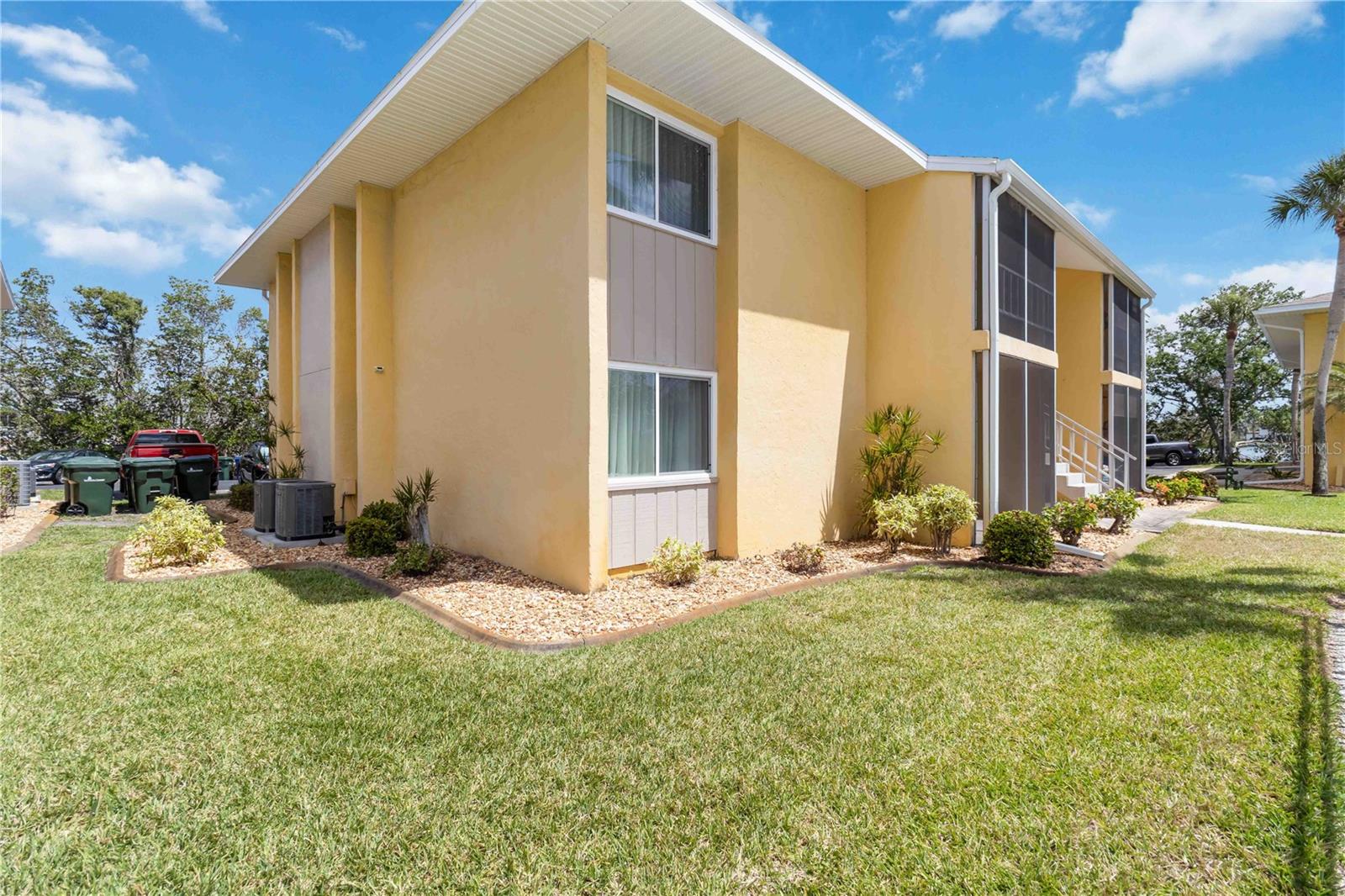 LYONS COVE - Residential