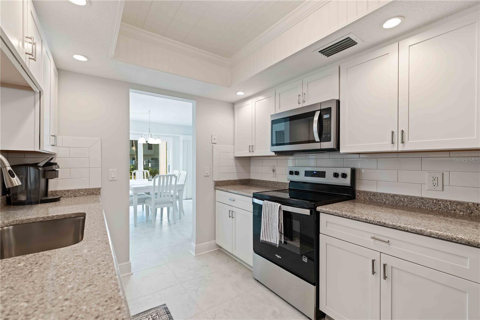 LYONS COVE - Residential