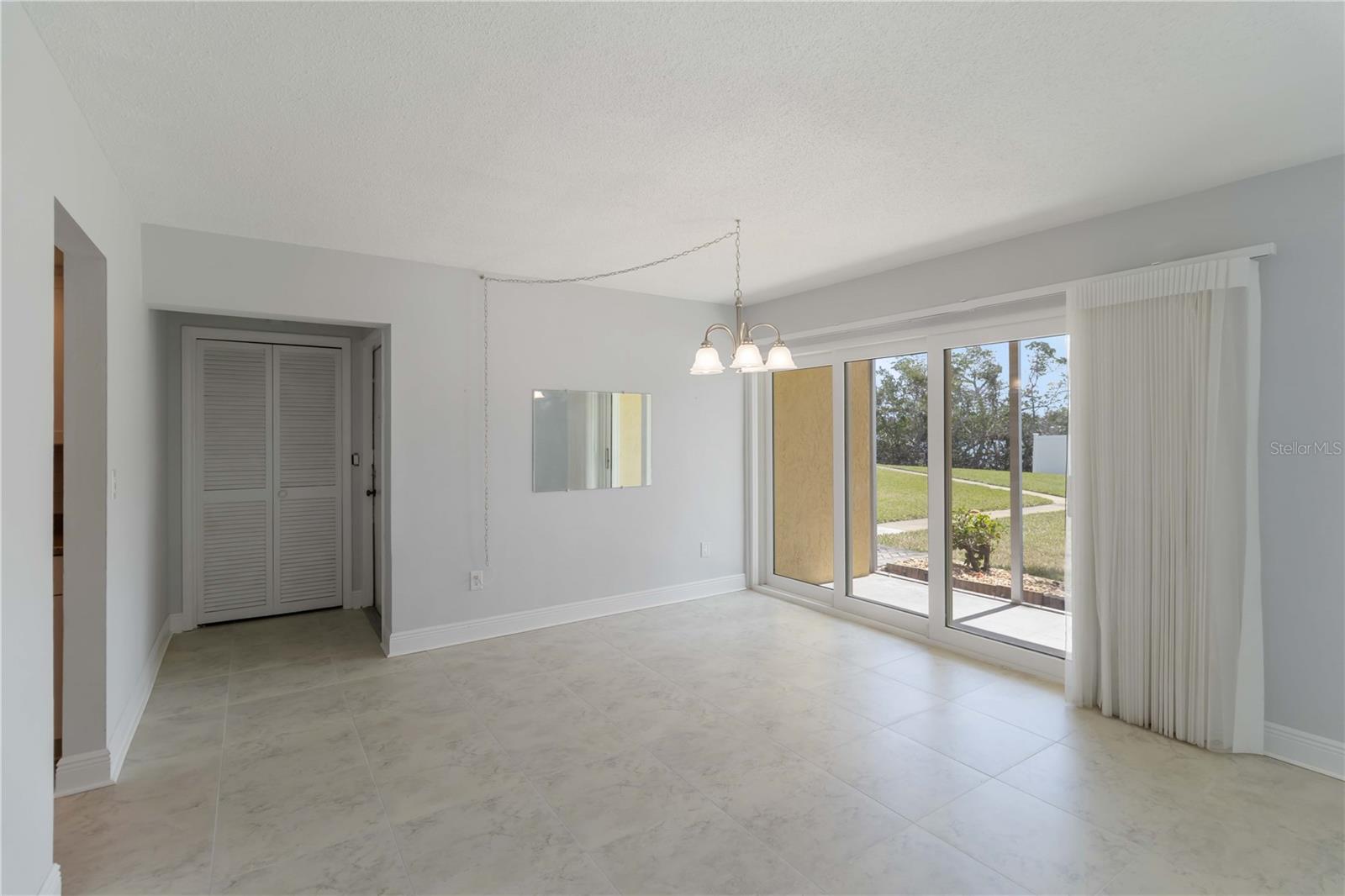 LYONS COVE - Residential