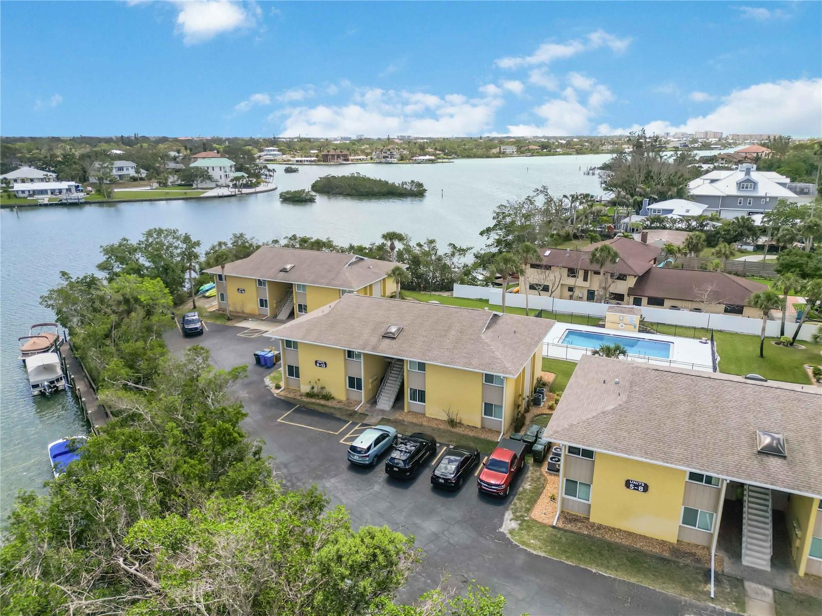 LYONS COVE - Residential