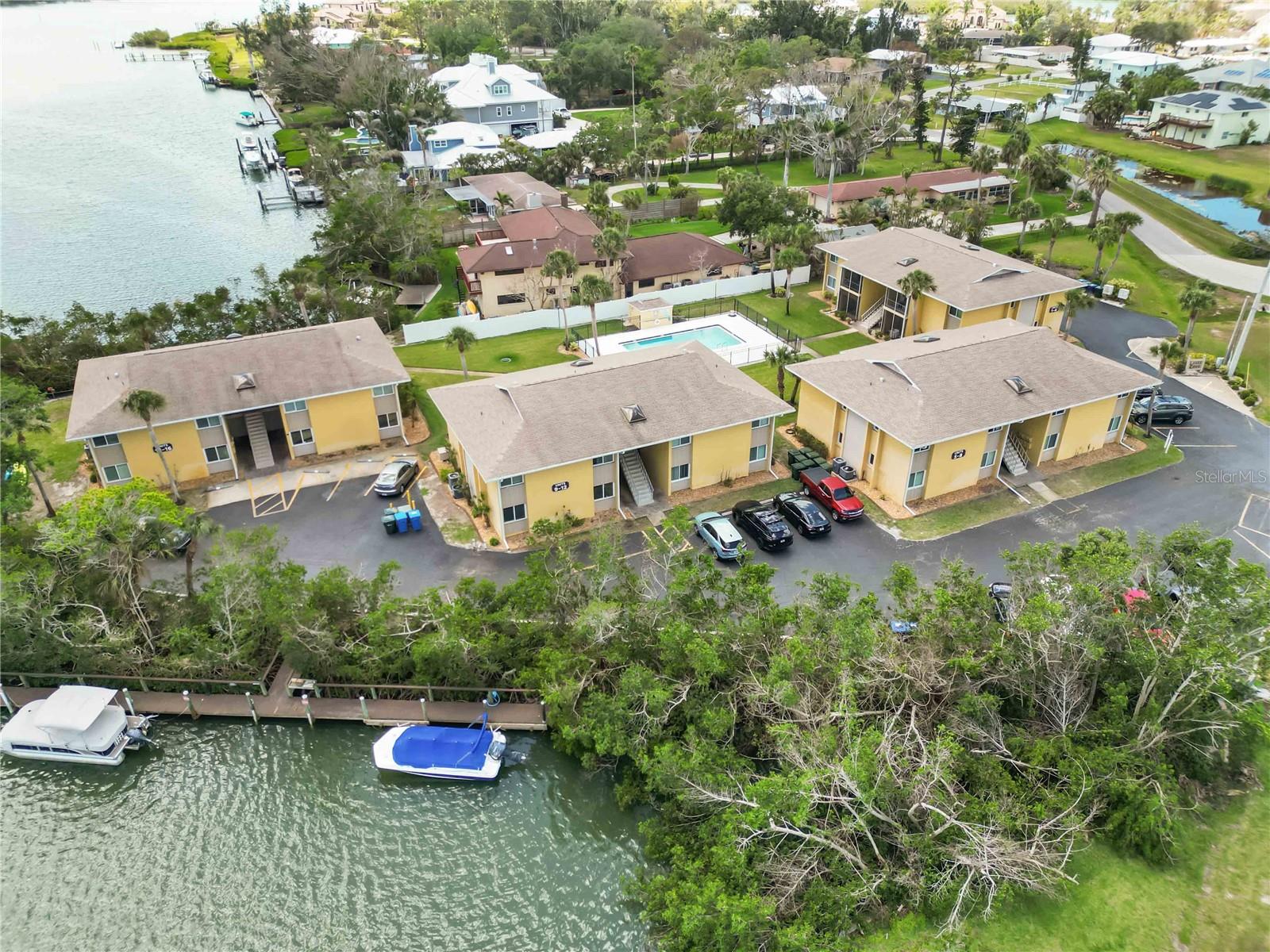 LYONS COVE - Residential