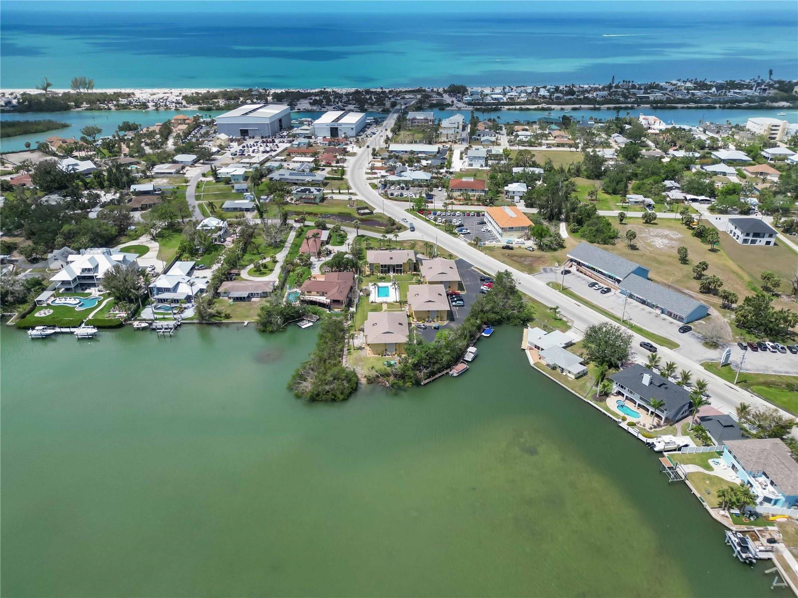 LYONS COVE - Residential