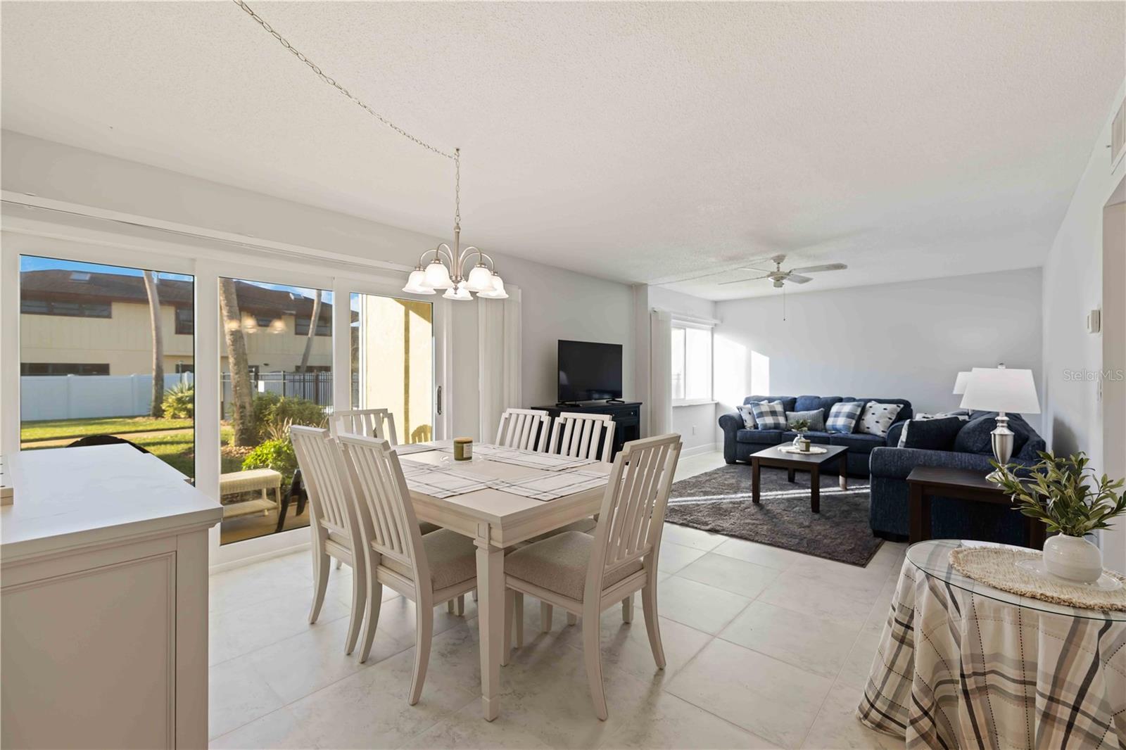 LYONS COVE - Residential