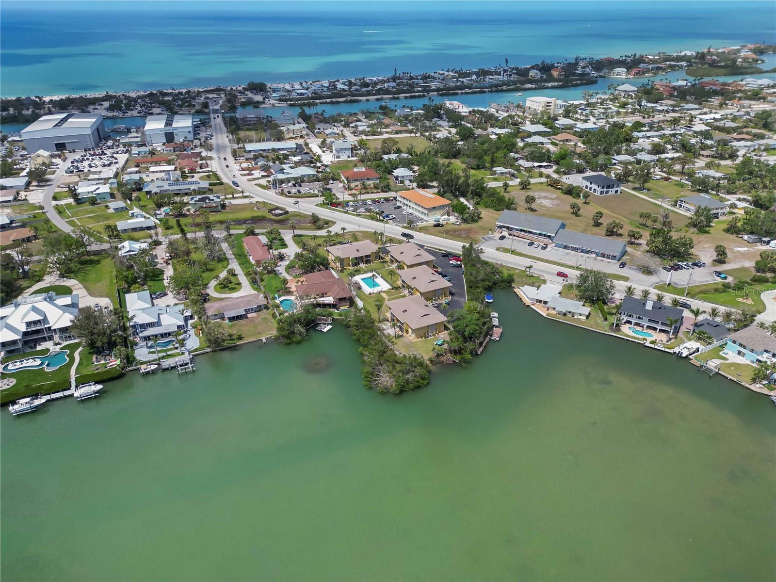 LYONS COVE - Residential