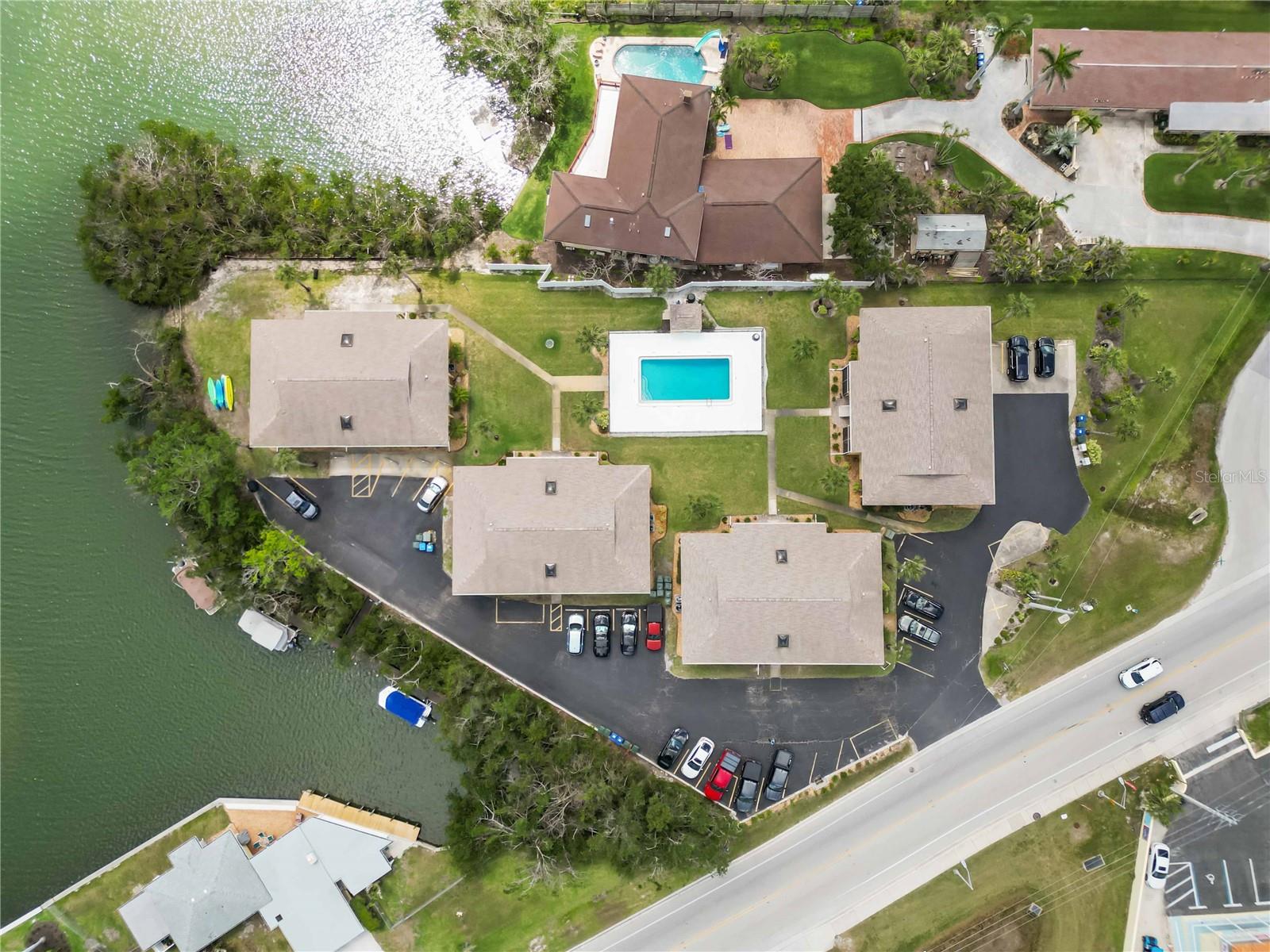 LYONS COVE - Residential