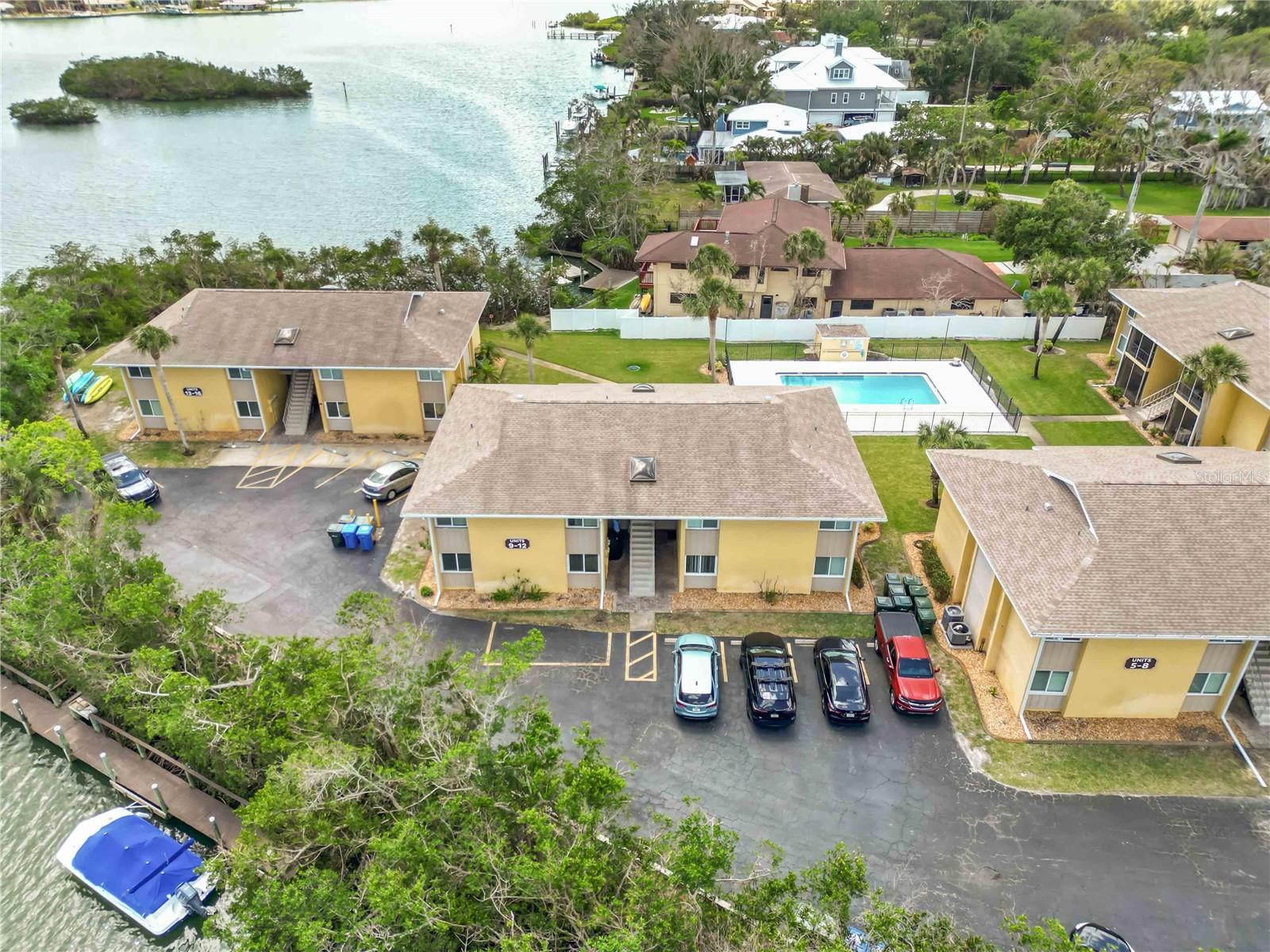 LYONS COVE - Residential