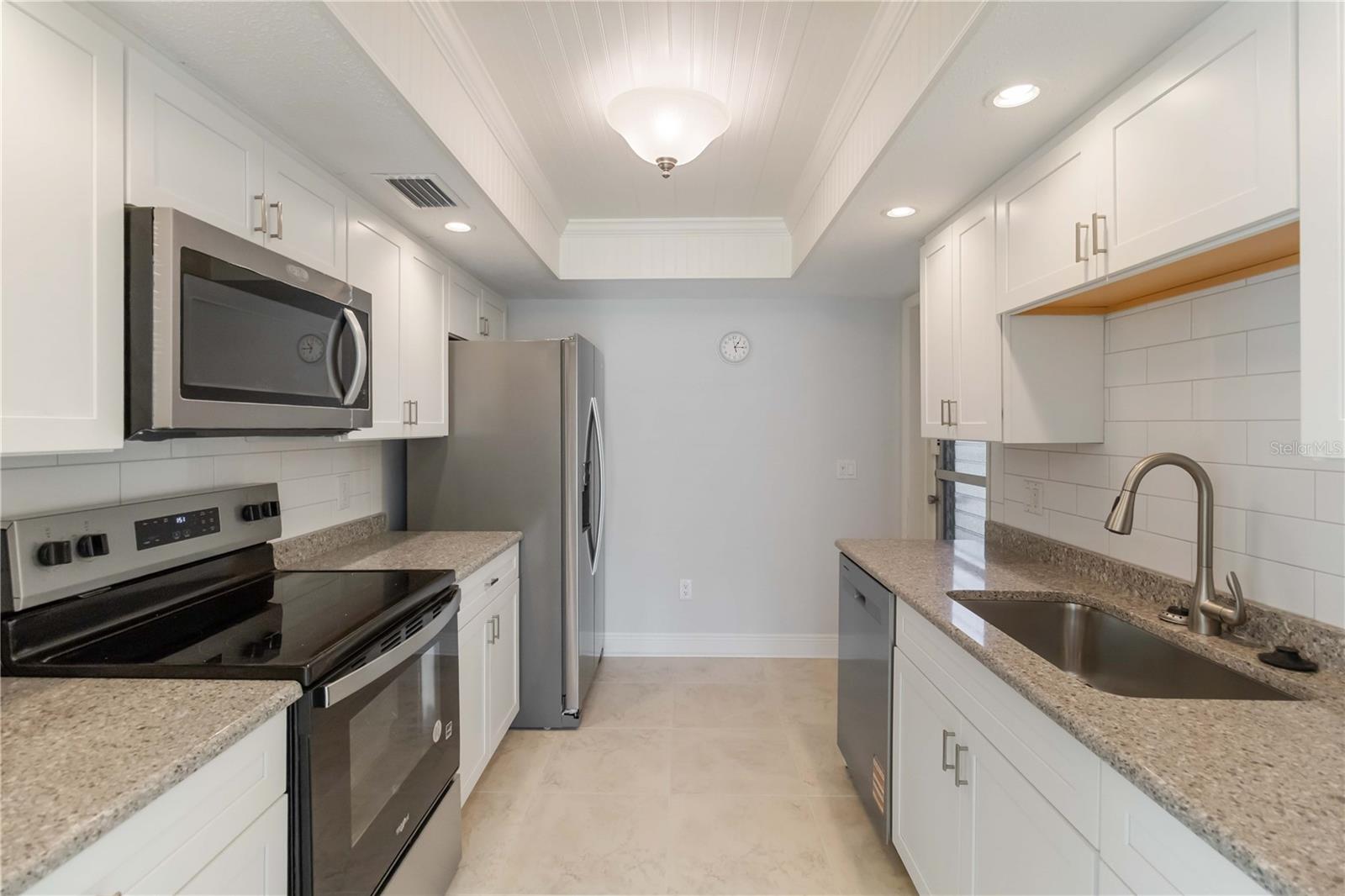 LYONS COVE - Residential