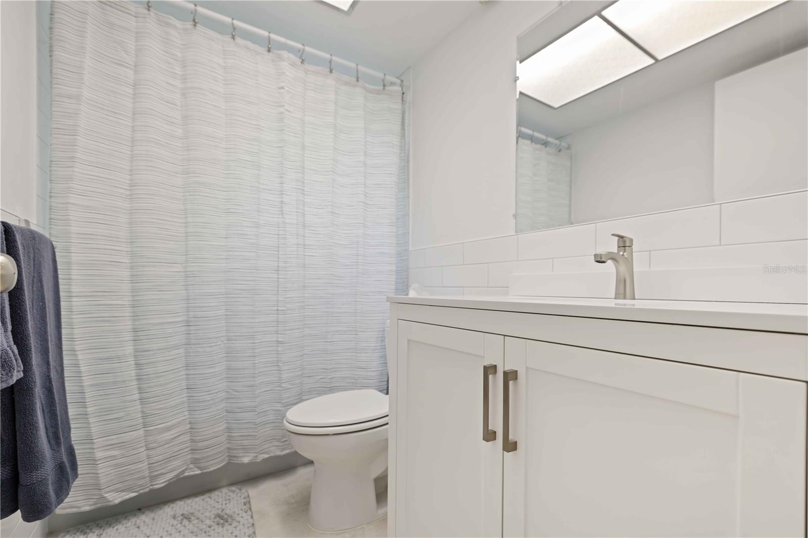 LYONS COVE - Residential