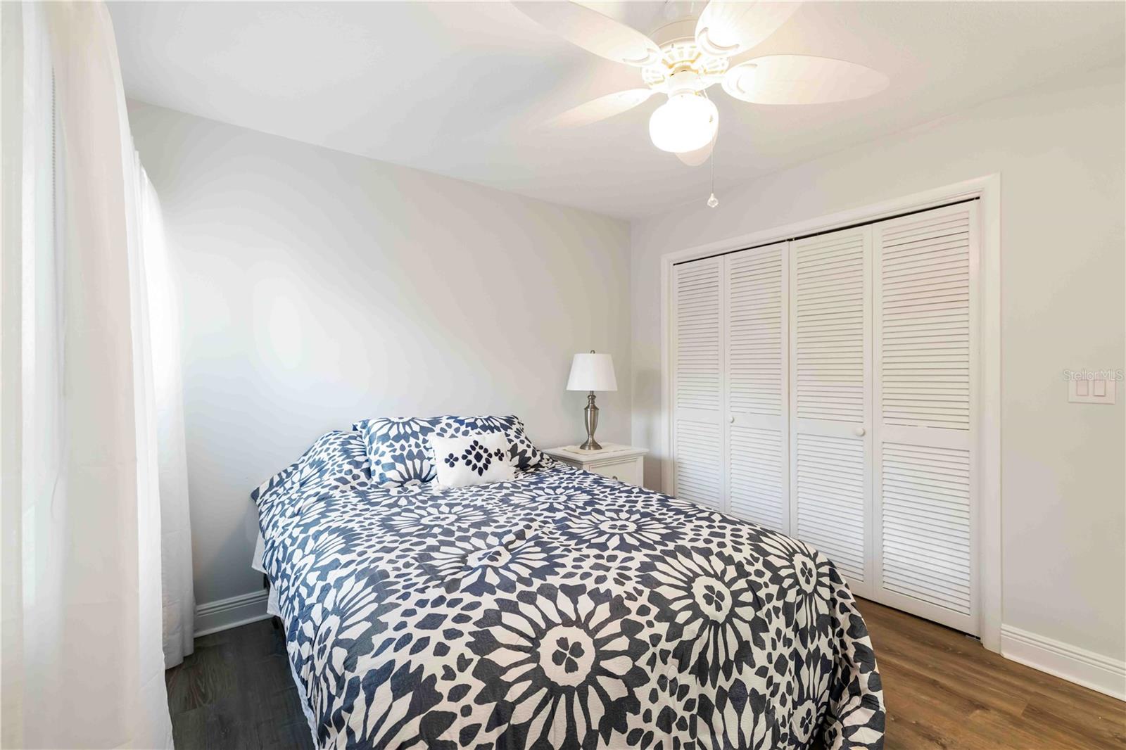 LYONS COVE - Residential