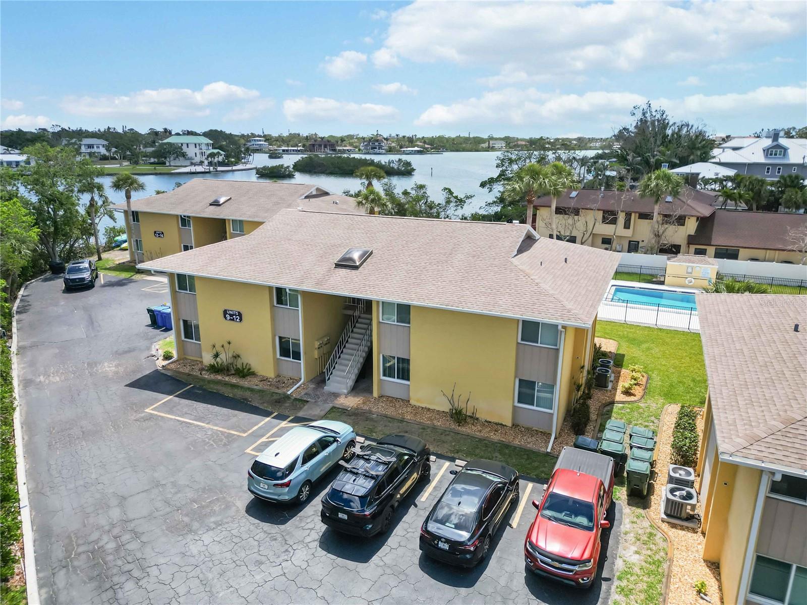 LYONS COVE - Residential