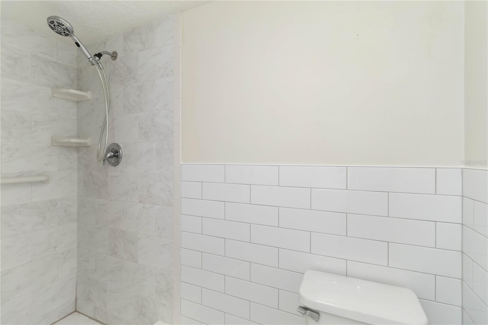 LYONS COVE - Residential