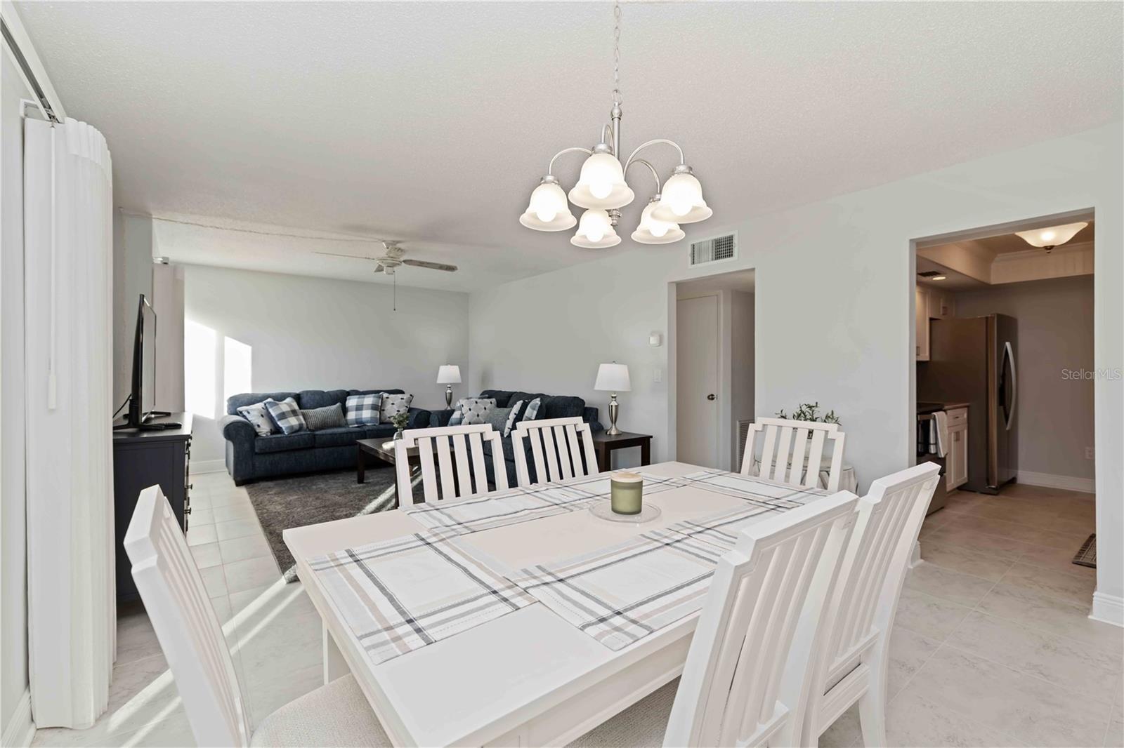 LYONS COVE - Residential