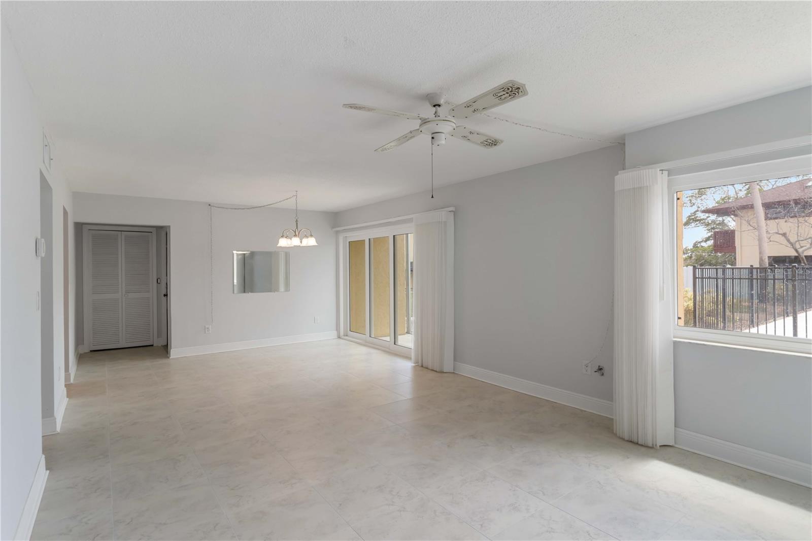 LYONS COVE - Residential