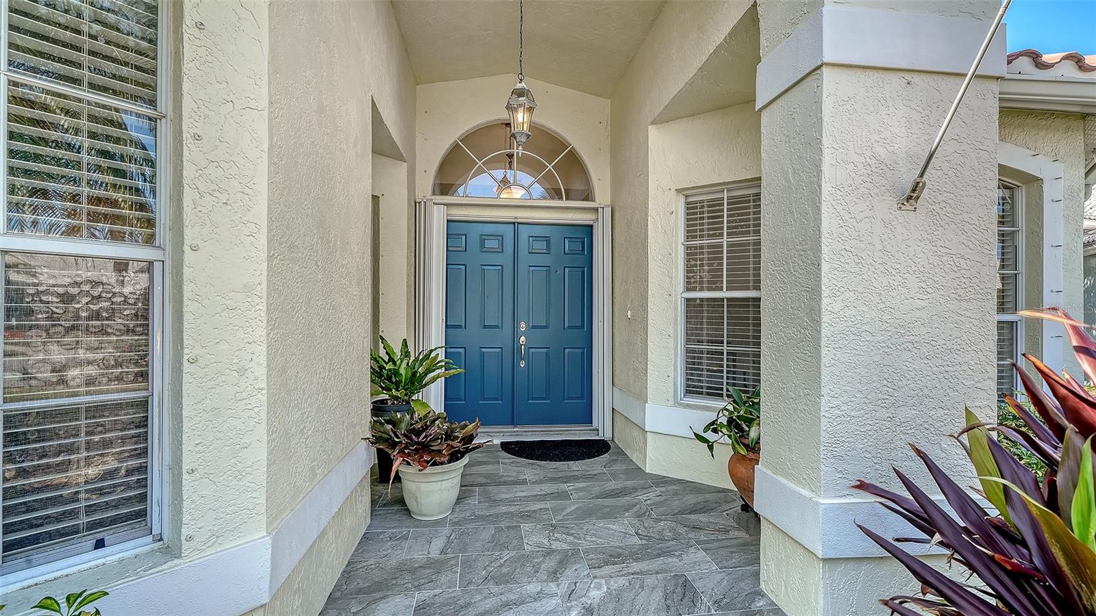 6828 AVENIDA MARBELLA