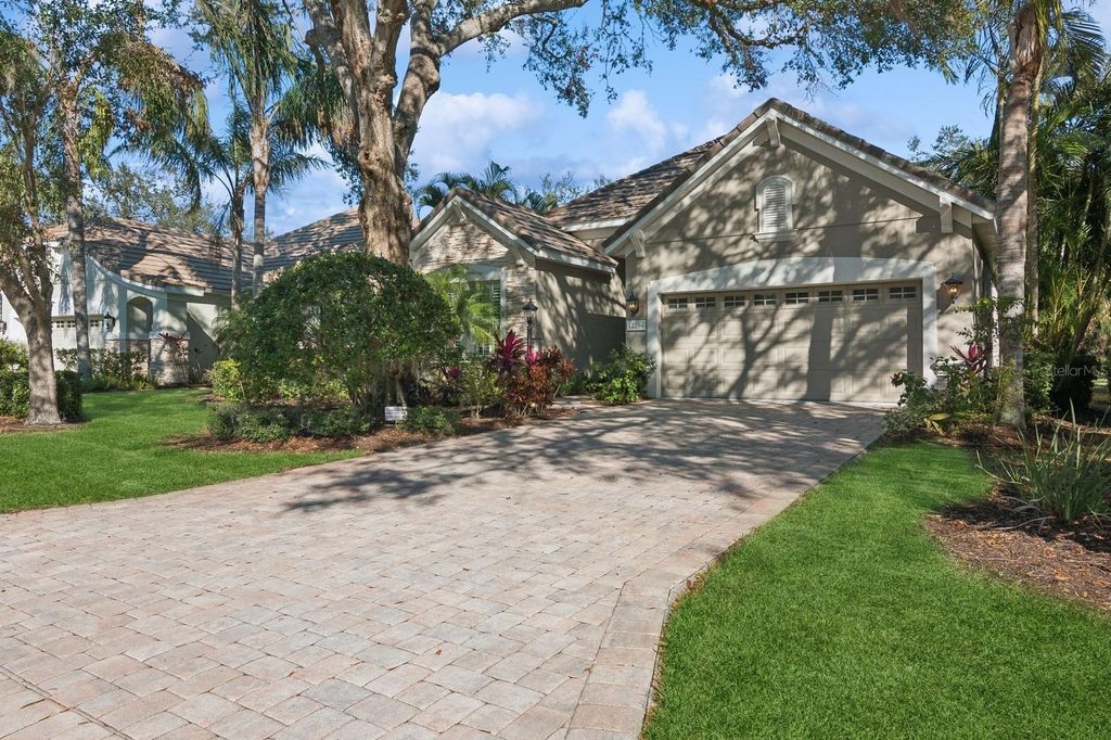Photo of 12204 Thornhill Court, Lakewood Ranch, FL 34202 (MLS # A4680190)