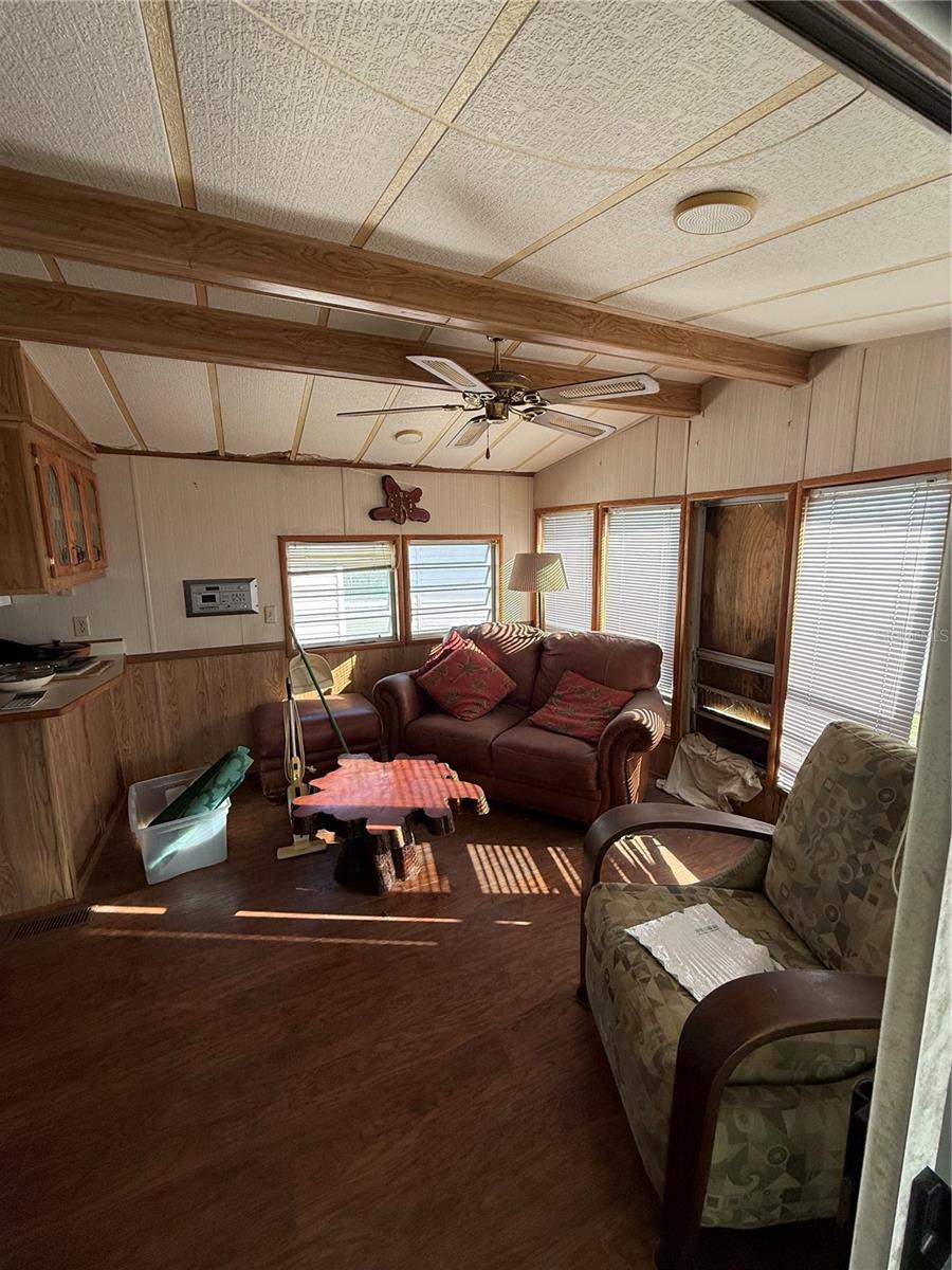 1475 FLAMINGO DRIVE 121