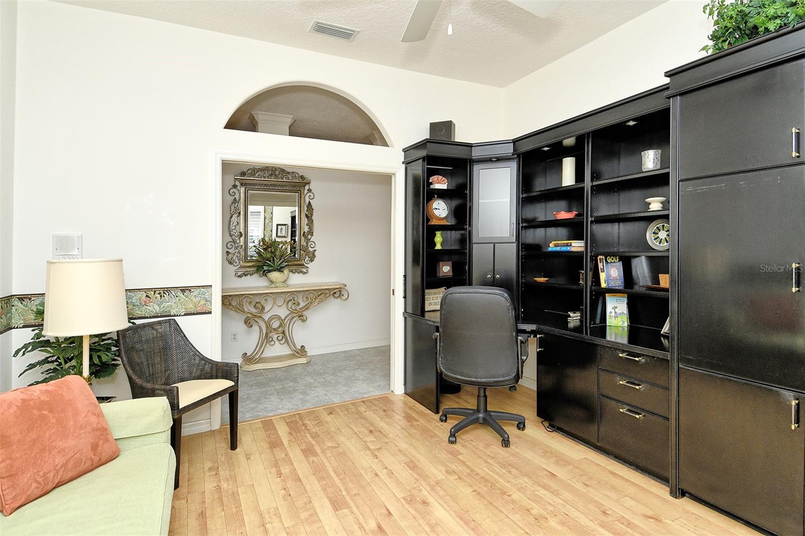 HERITAGE OAKS GOLF & COUNTRY CLUB - Residential