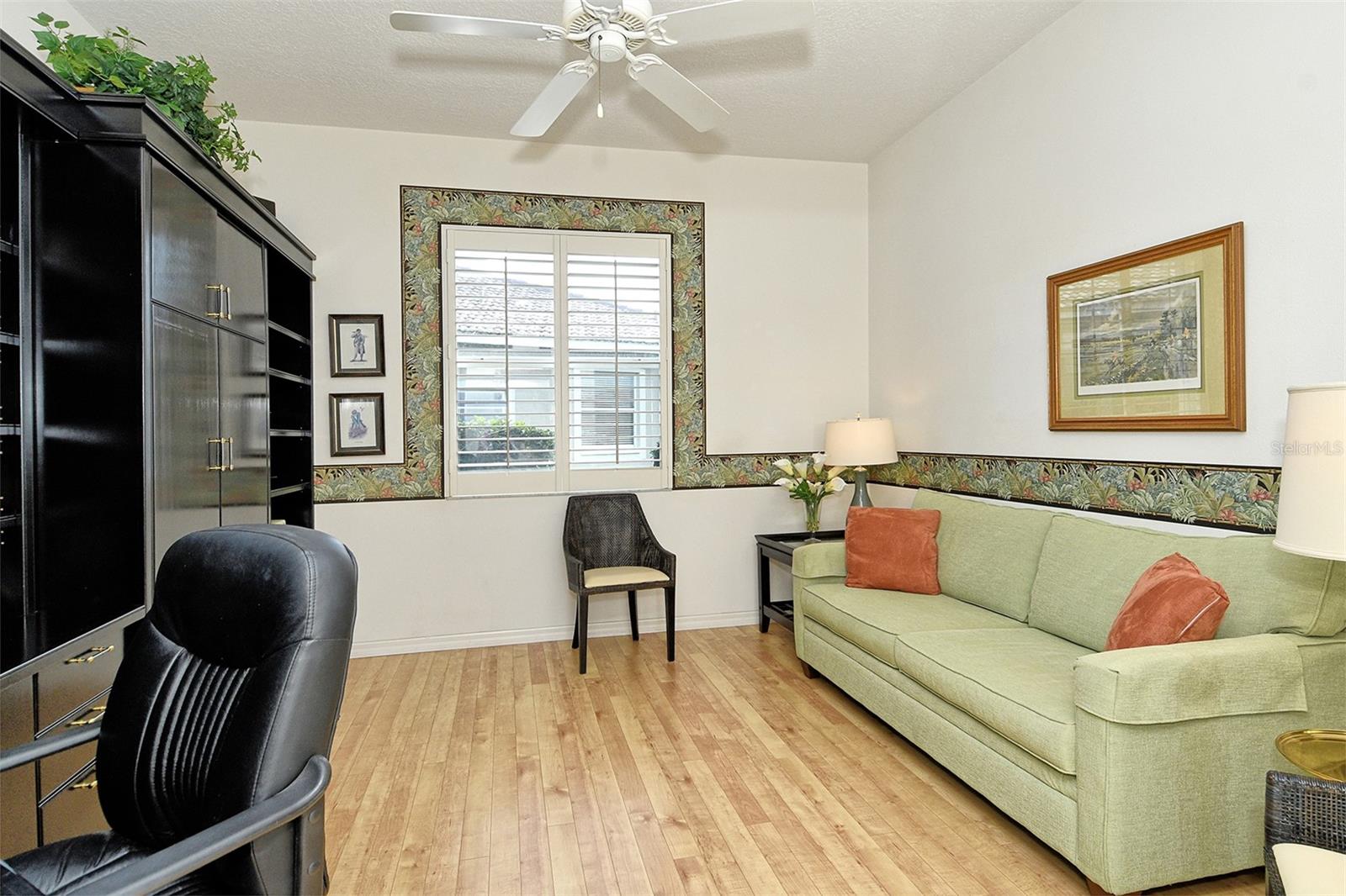 HERITAGE OAKS GOLF & COUNTRY CLUB - Residential