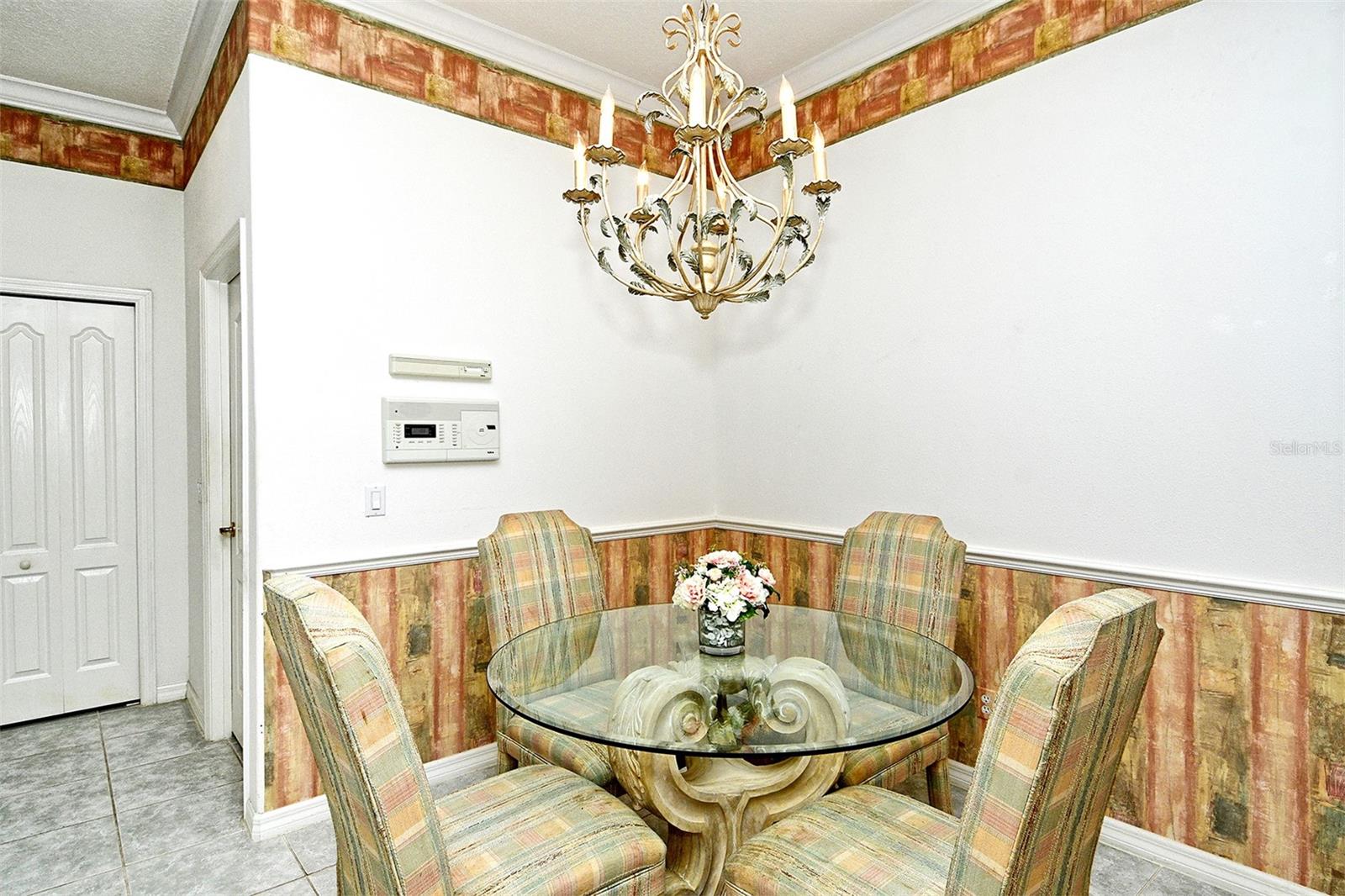 HERITAGE OAKS GOLF & COUNTRY CLUB - Residential