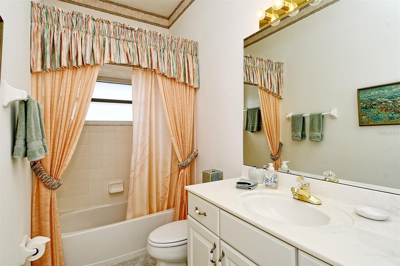 HERITAGE OAKS GOLF & COUNTRY CLUB - Residential