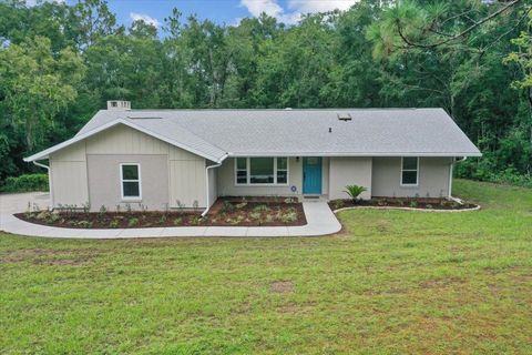 Photo of 20240 SW 95th Street, Dunnellon, FL 34431 (MLS # OM707699)