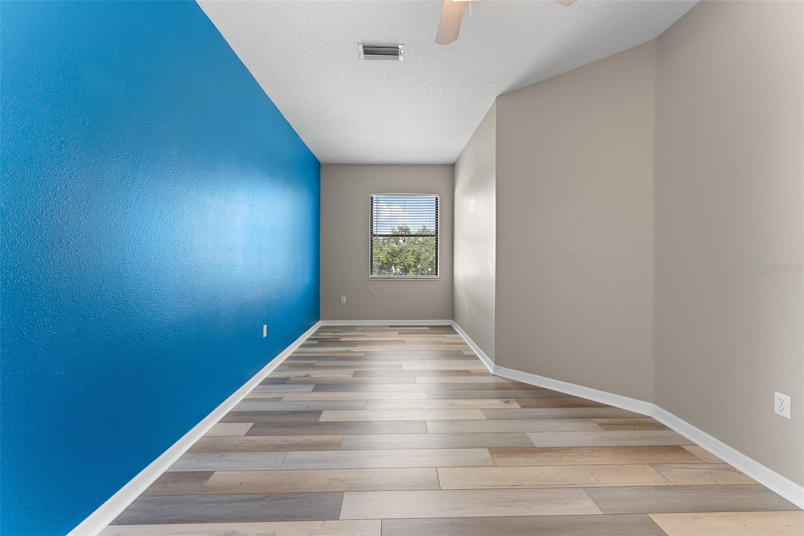 RIVER WATCH - Residential