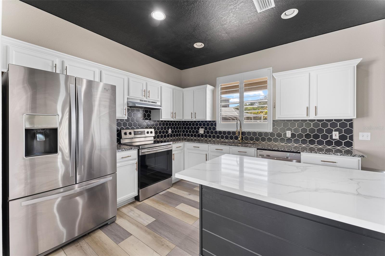 RIVER WATCH - Residential