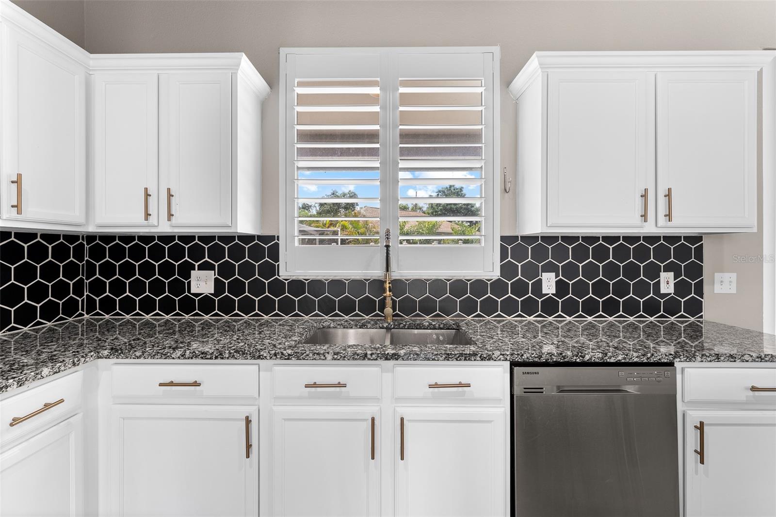 RIVER WATCH - Residential