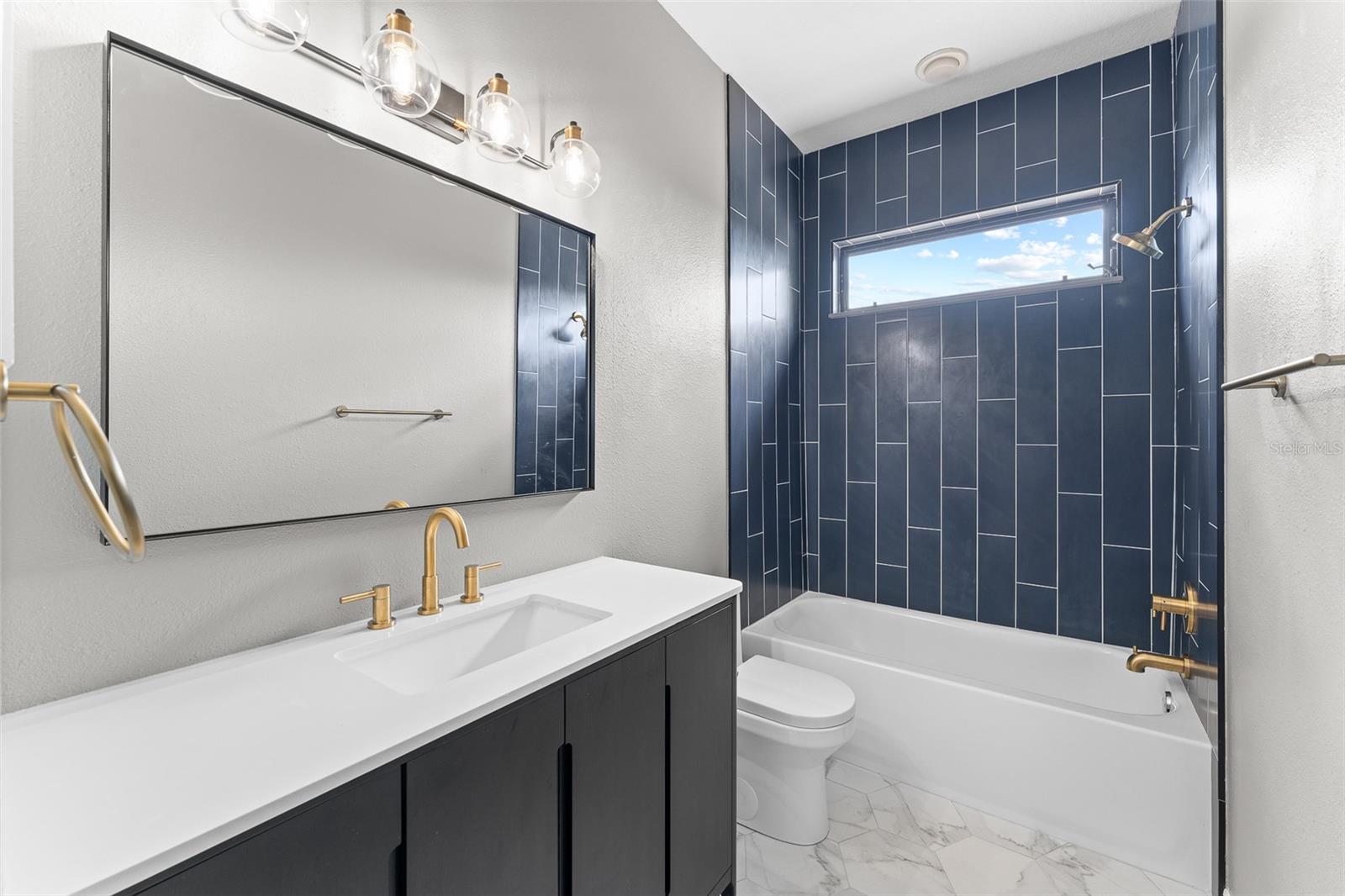 RIVER WATCH - Residential