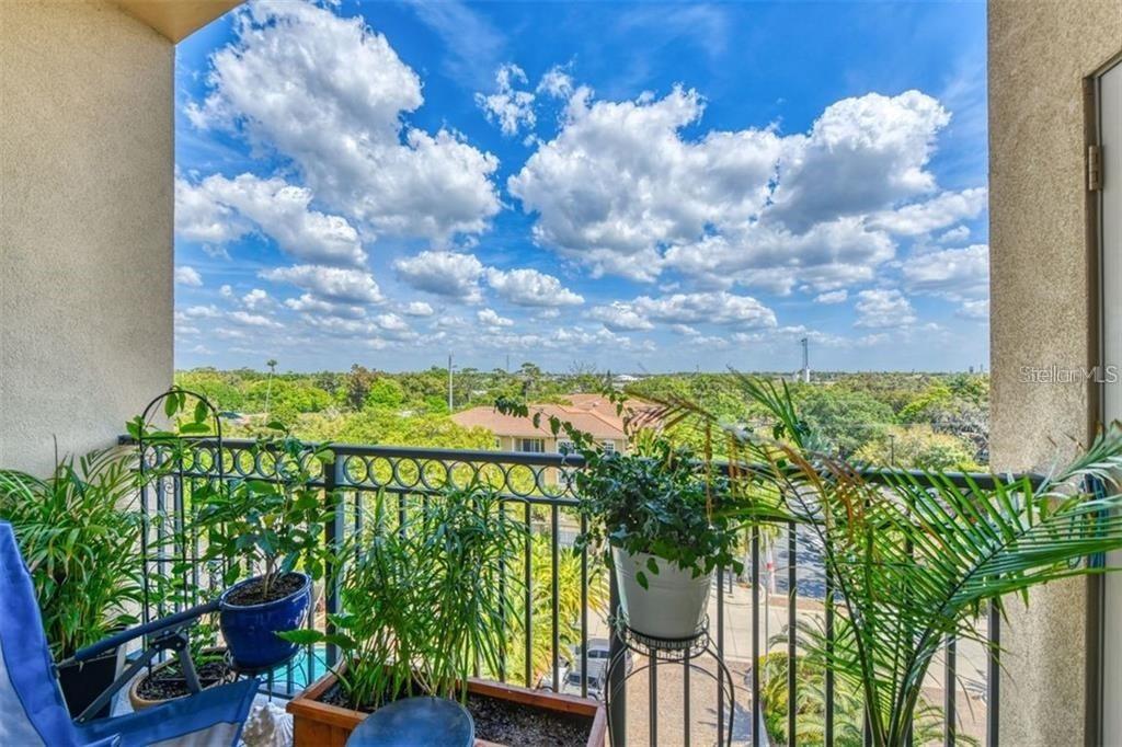 BROADWAY PROMENADE - Residential Lease