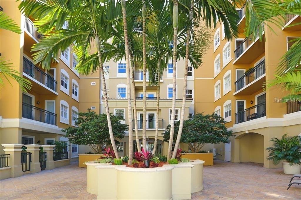 BROADWAY PROMENADE - Residential Lease