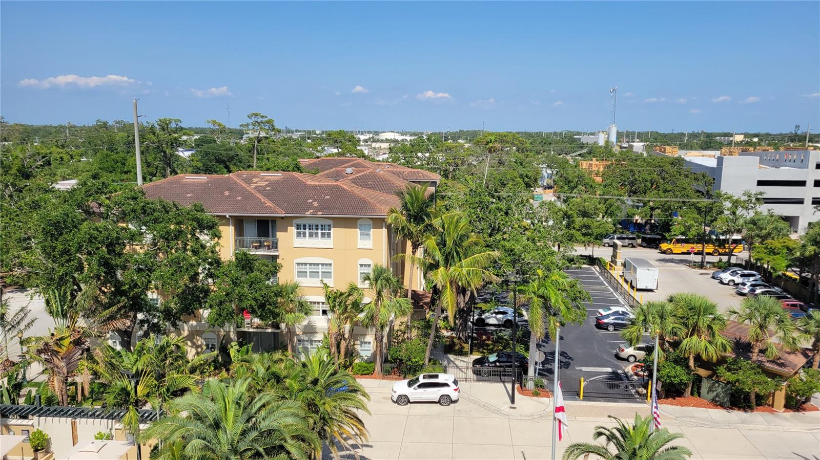 BROADWAY PROMENADE - Residential Lease
