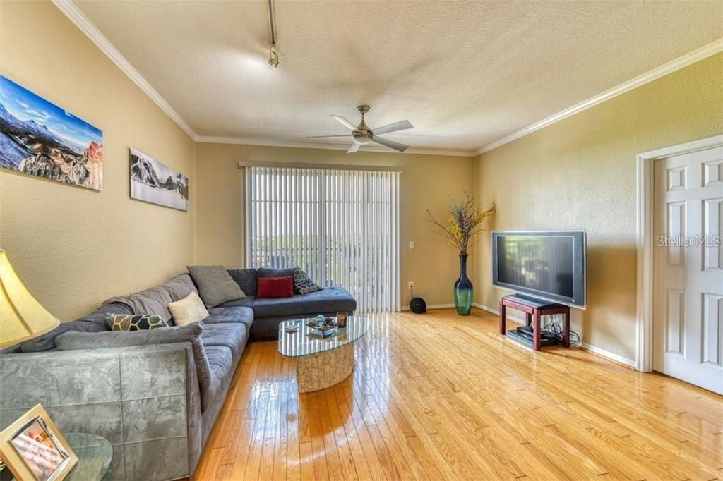 BROADWAY PROMENADE - Residential Lease