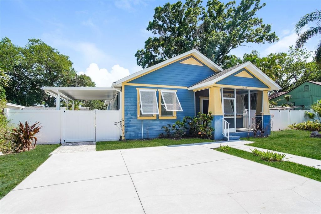 Photo of 1922 20th Avenue N, St Petersburg, FL 33713 (MLS # TB8508178)