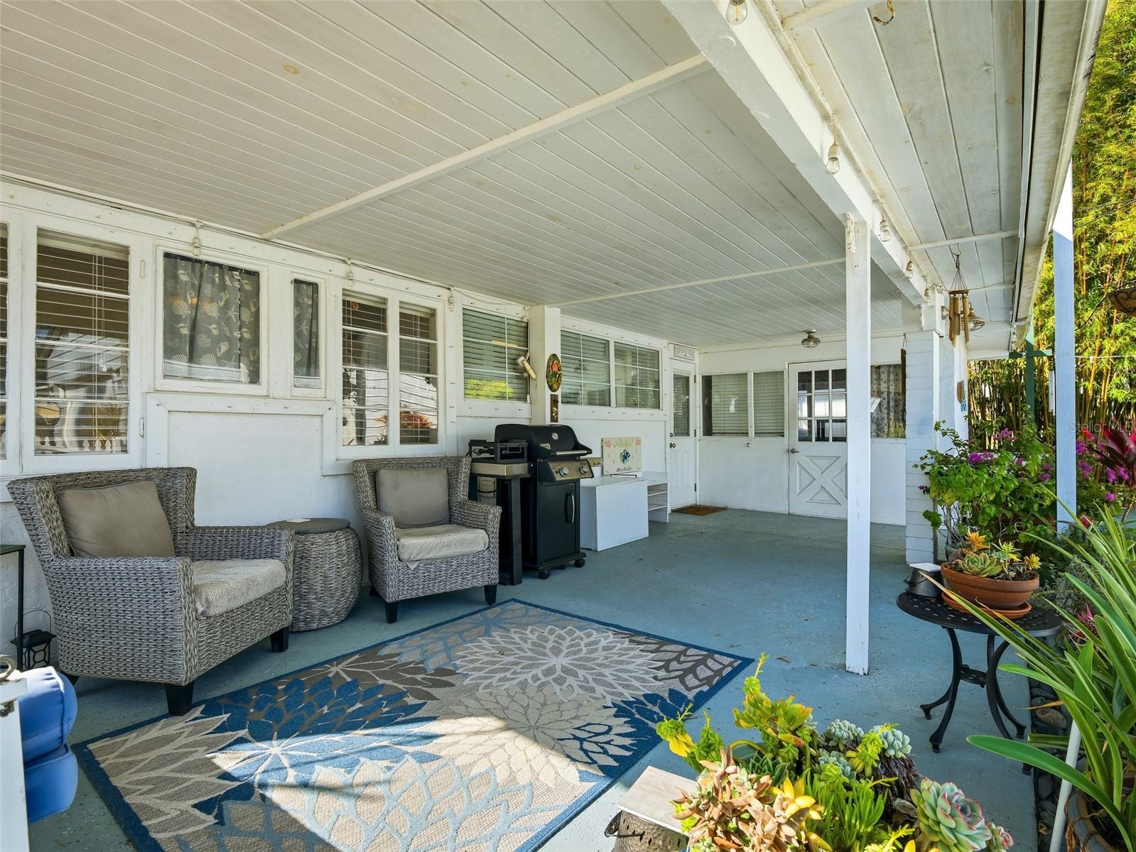 1711 MAGNOLIA STREET