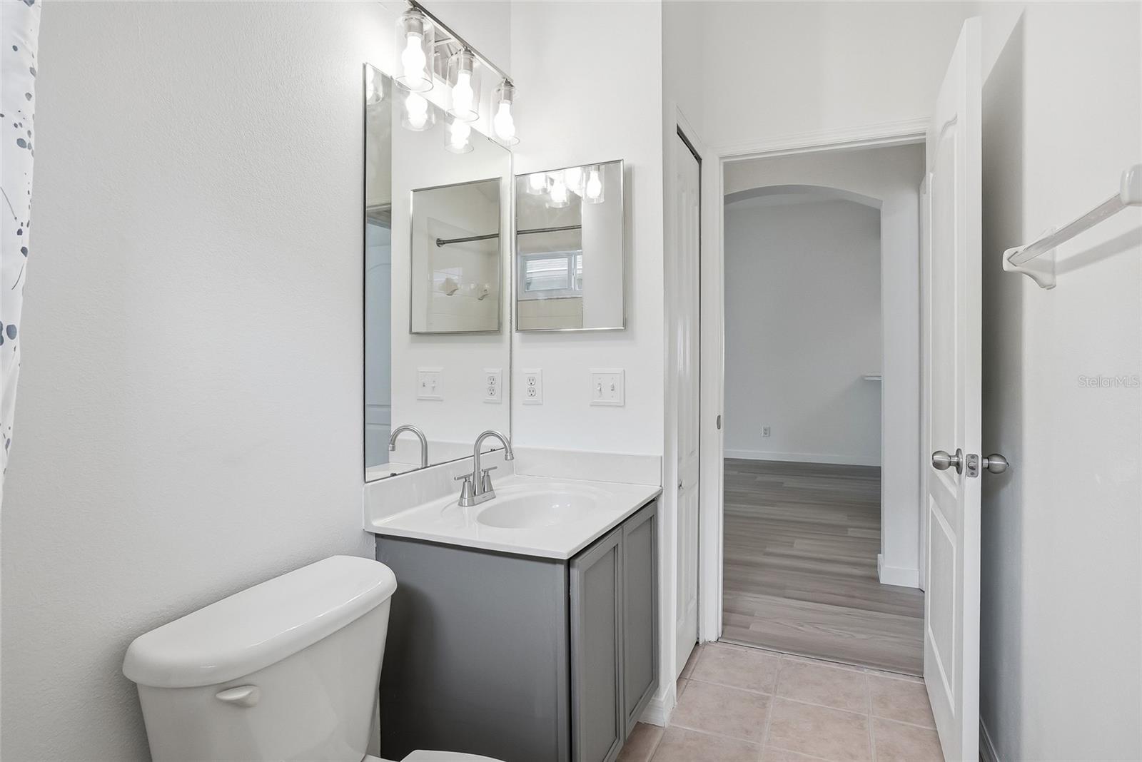 IVY LAKE ESTATES - Residential