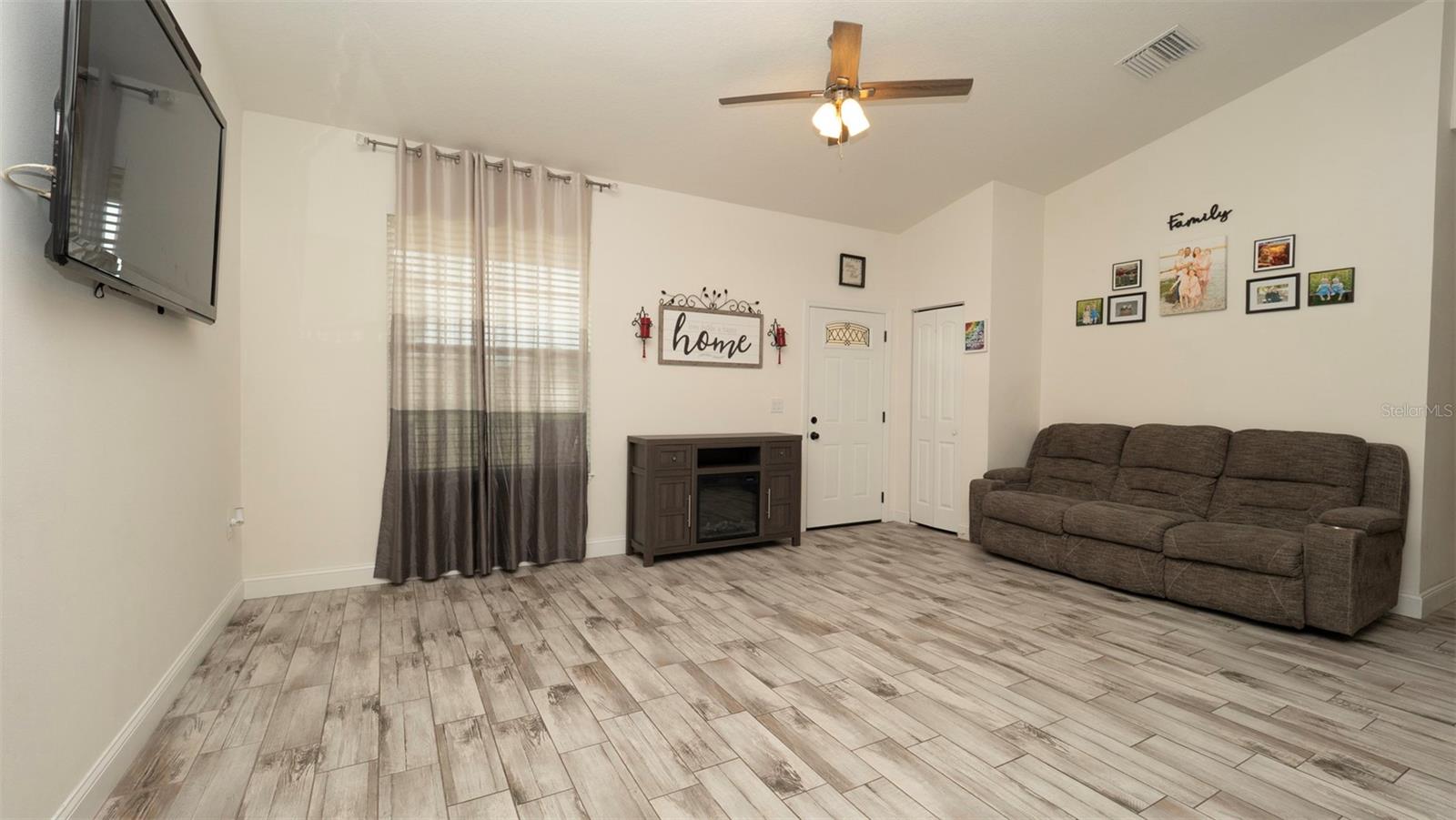 12458 FISH COVE DRIVE