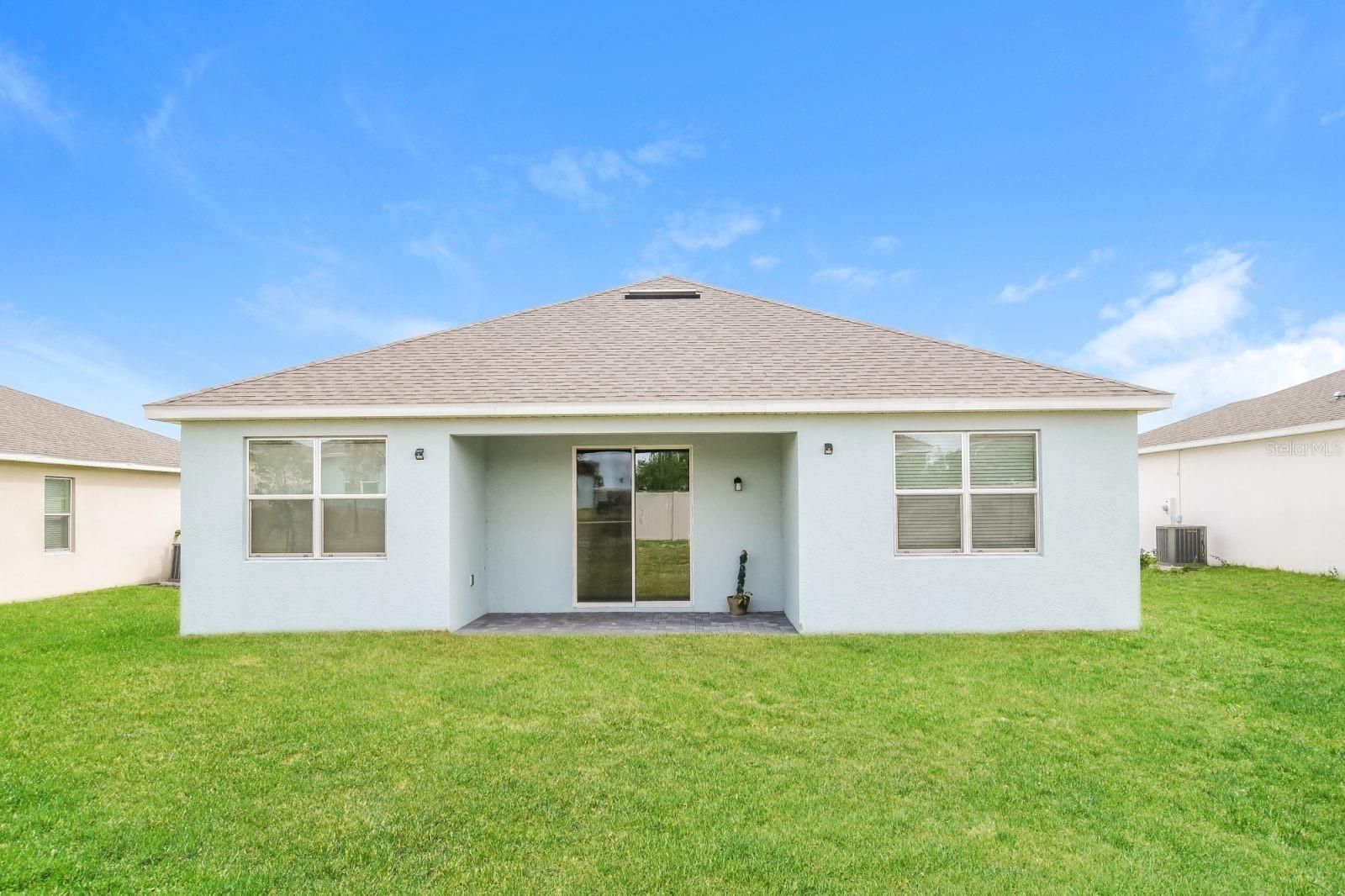 TARPON BAY PH I - Residential Lease